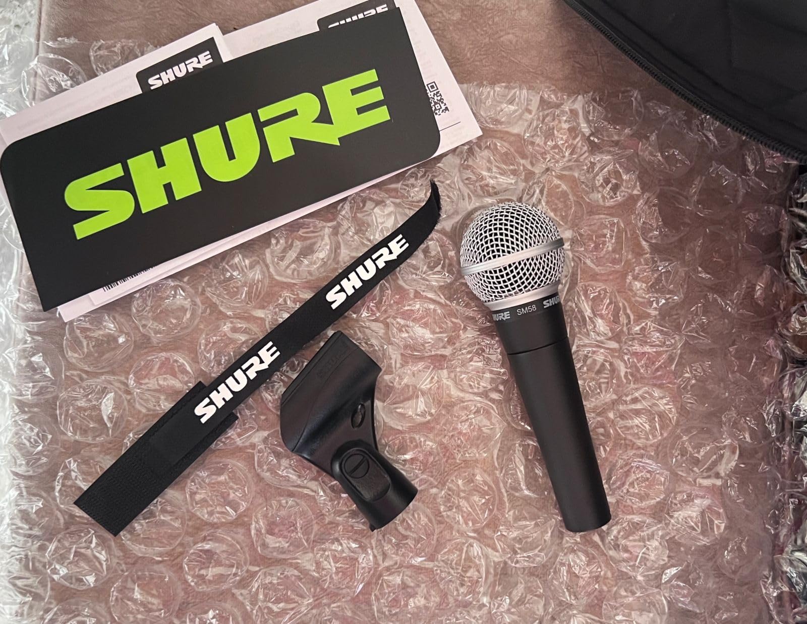 Shure SM58-LC Dynamic Vocal Microphone - Professional Handheld Cardioid XLR Mic for Singing, Live Performance, Studio Recording, Podcast & Broadcast, Black customer photo 1