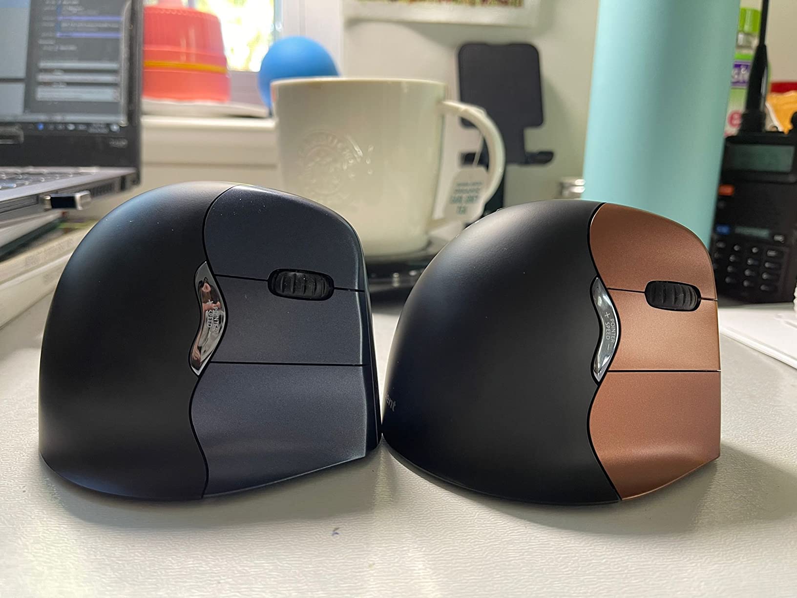 Evoluent – Inventor of the Vertical Mouse – VM4RW Ergonomic Vertical Mouse Right Hand Regular Size Wireless USB, Sculpted for Comfort, Reduces Wrist Strain, 4 Speeds, 6 Customizable Buttons in Windows customer photo 2