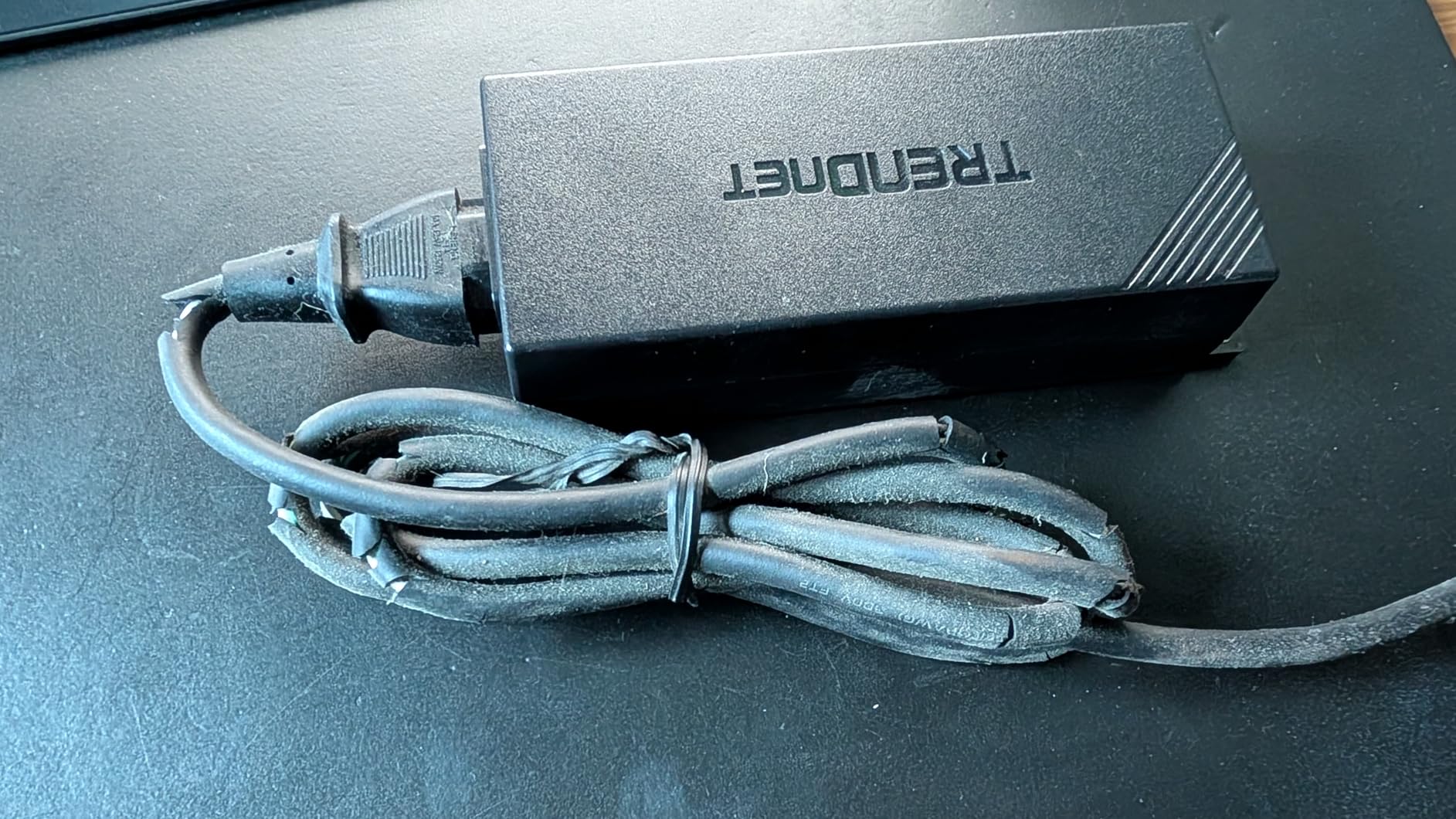 TRENDnet Gigabit Power Over Ethernet Plus Injector,TPE-115GI customer photo 1
