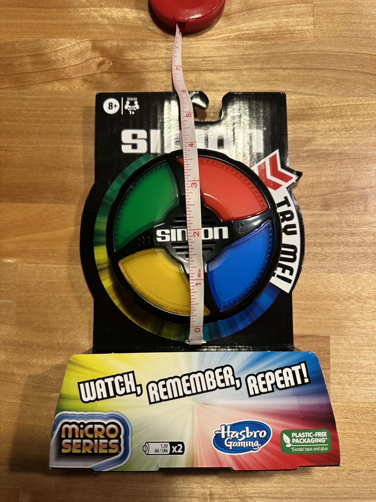 Hasbro Gaming Simon Micro Series Electronic Game for 1 or More Players, Classic Gameplay in a Compact Size, Fun Party Game for Kids Ages 8+, Multi-Color customer photo 1