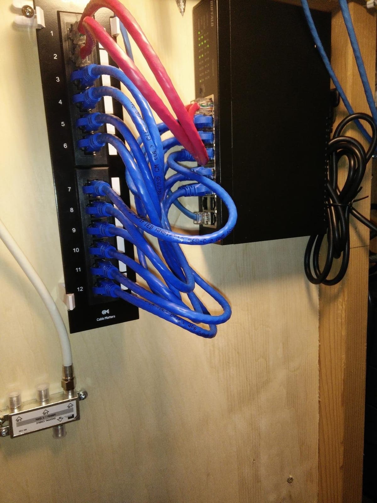 Cable Matters [UL Listed] Mini 10Gbps 12-Port Vertical Patch Panel | With 89D Bracket, Compact 10-Inch Patch Panel, 10 Gigabit Ethernet customer photo 2