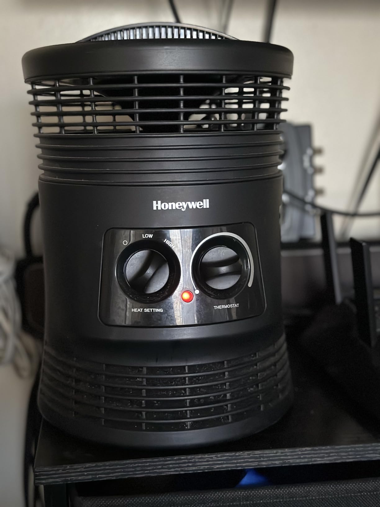Honeywell 360 Degree Surround Fan Forced Heater, HHF360V customer photo 2