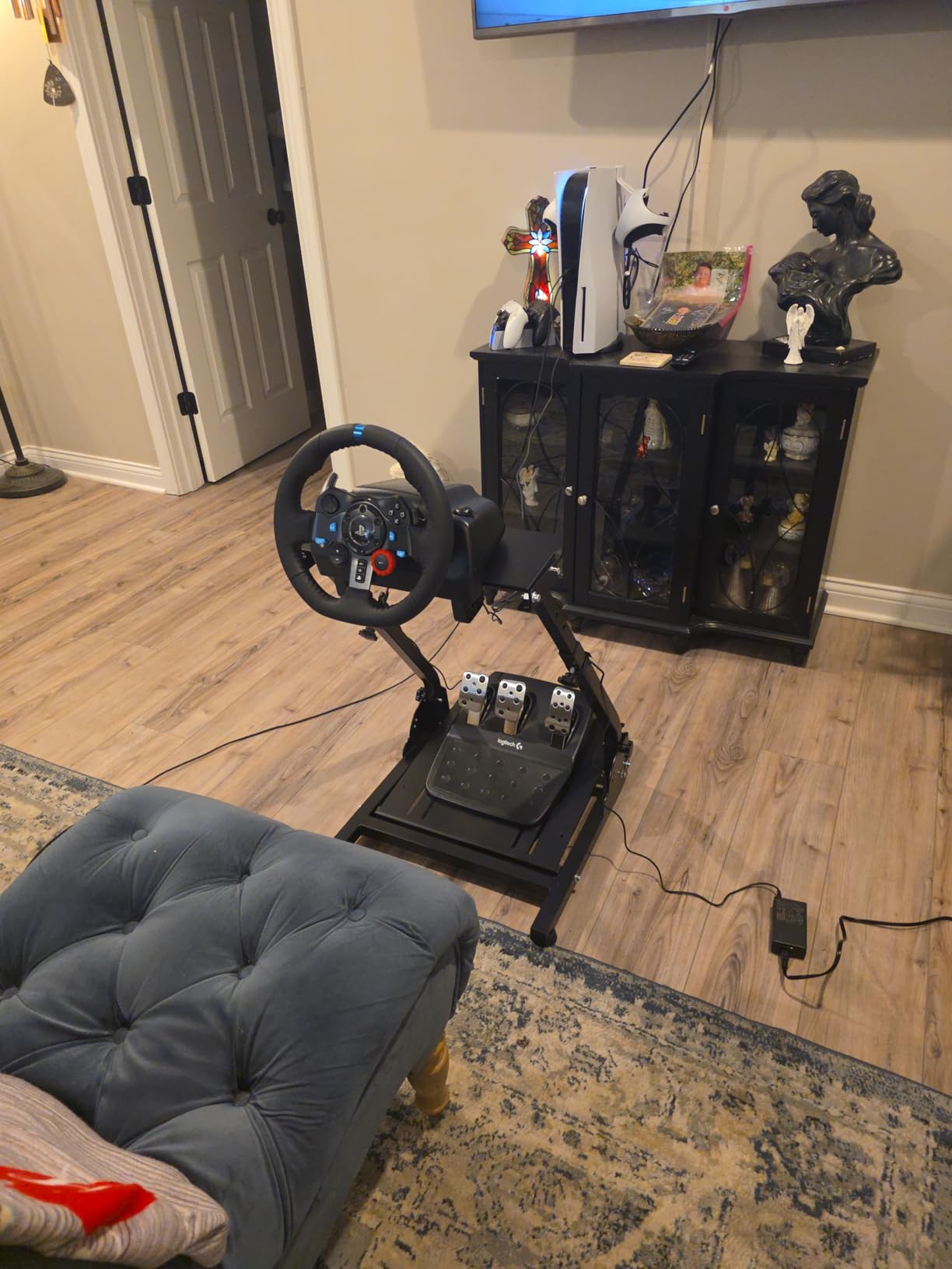 Logitech G29 Racing Wheel and Pedals for PS5/PS4/PC customer photo 1