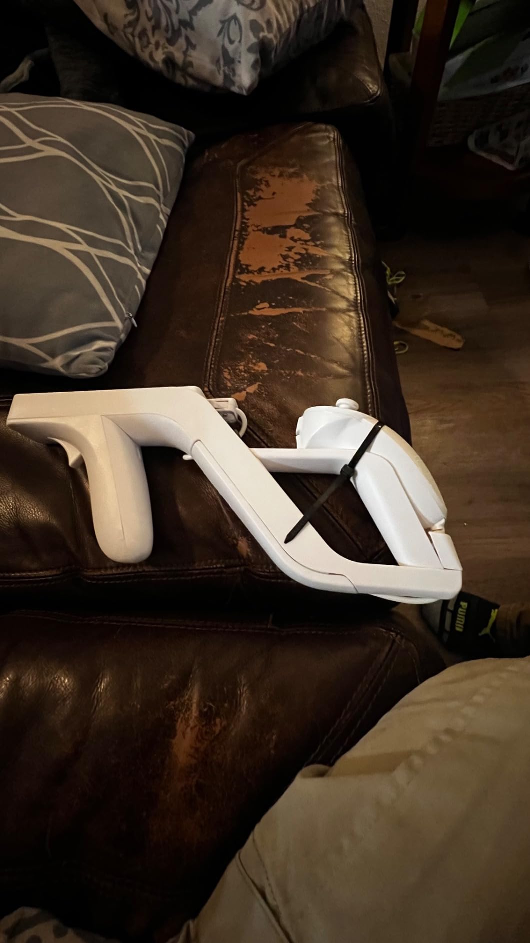 Old Skool Zapper Gun Compatible with Nintendo Wii and Wii U Remote Controller customer photo 2