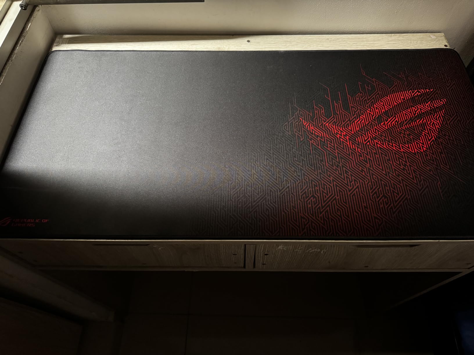 ASUS ROG Sheath Gaming Mouse Pad - 35.4