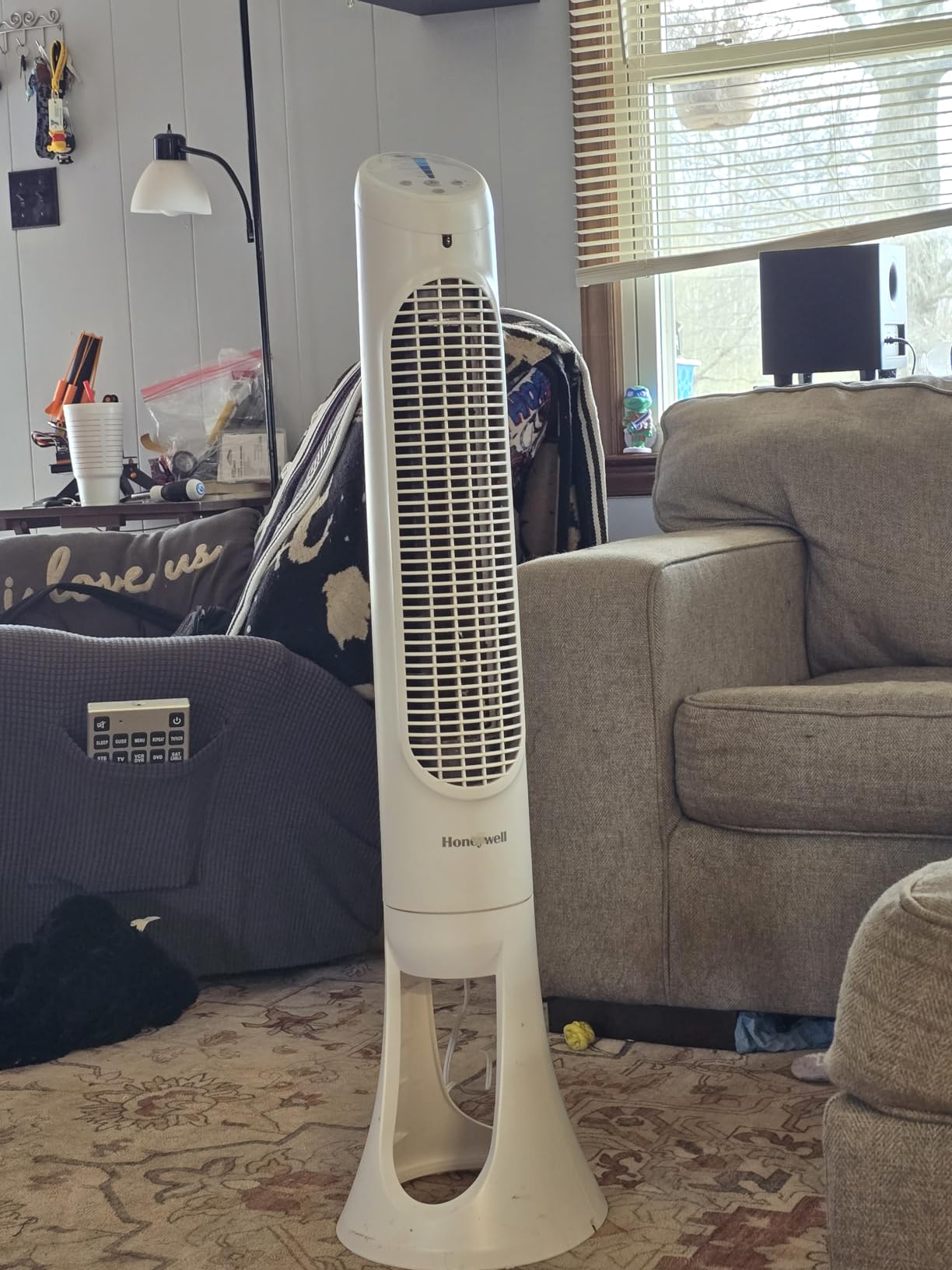Honeywell QuietSet Whole Room Oscillating Tower Fan with Remote, White, HYF260 customer photo 1