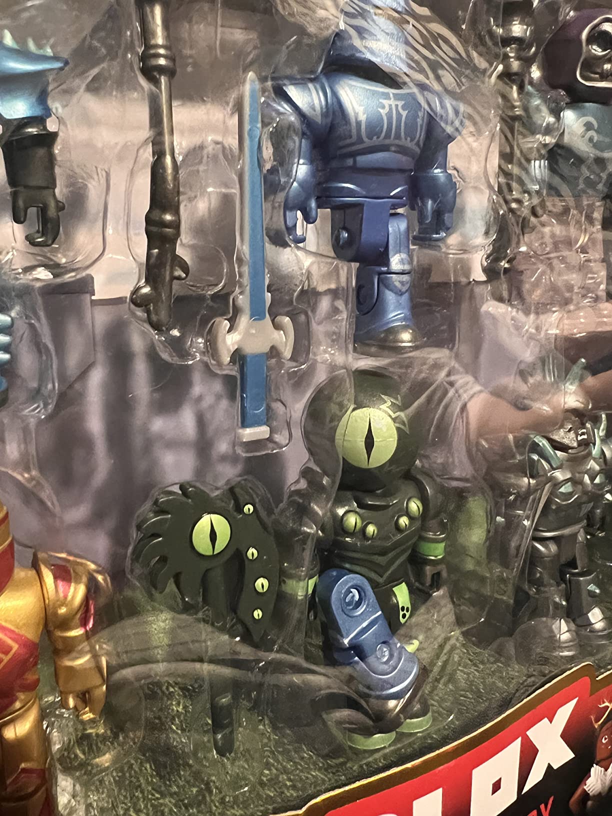 Roblox Action Collection - Champions of Roblox Six Figure Pack [Includes Exclusive Virtual Item] customer photo 1