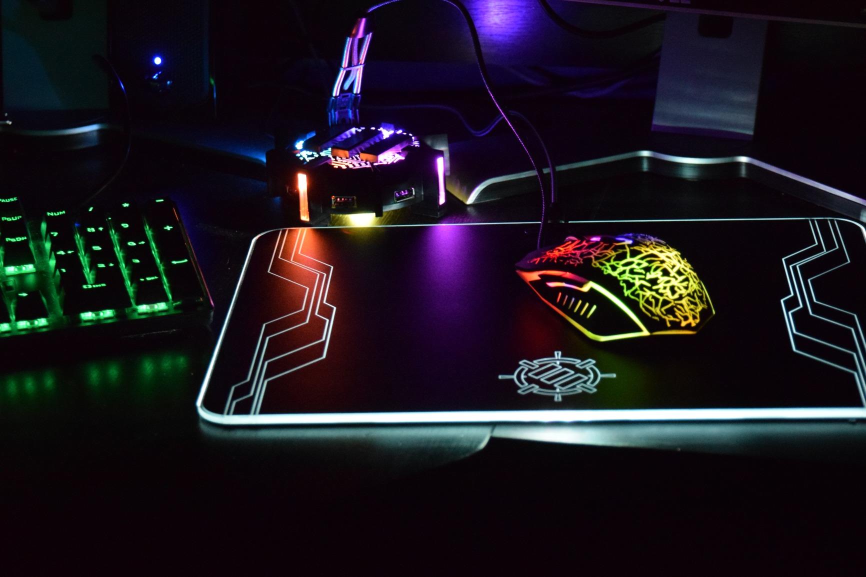 Enhance Pro Gaming Mouse Bungee Cable Holder 4 Port USB Hub with 7 LED Color Modes, Cable Management Support, Improved Accuracy and Weighted Design for Competitive Esports Games customer photo 2