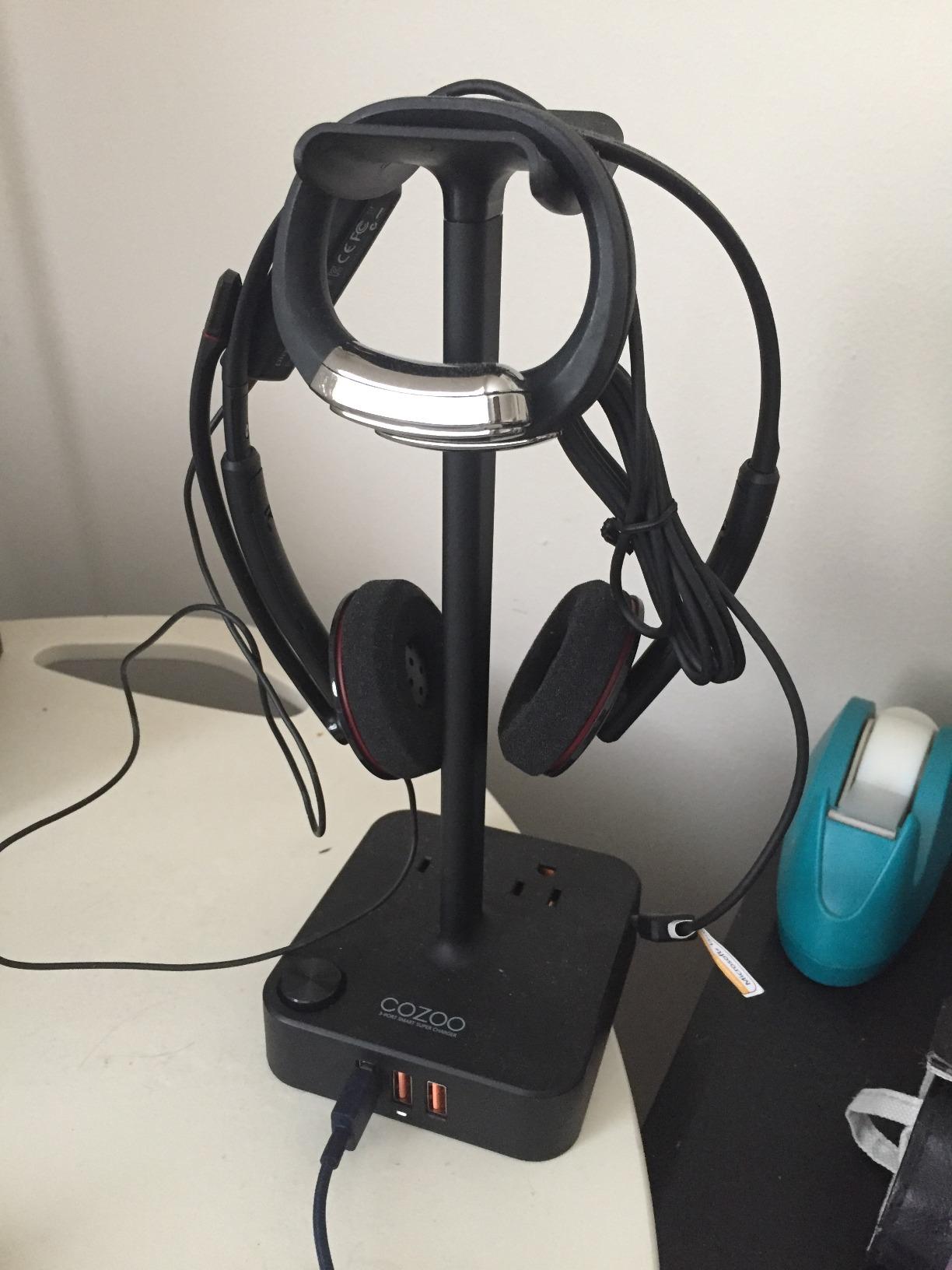 COZOO Headphone Stand with USB Charger Desktop Gaming Headset Holder Hanger with 3 USB Charging Station and 2 Outlets Power Strip,Suitable for Gaming, DJ,Wireless Earphone Display, Gamer Gifts for Men customer photo 2