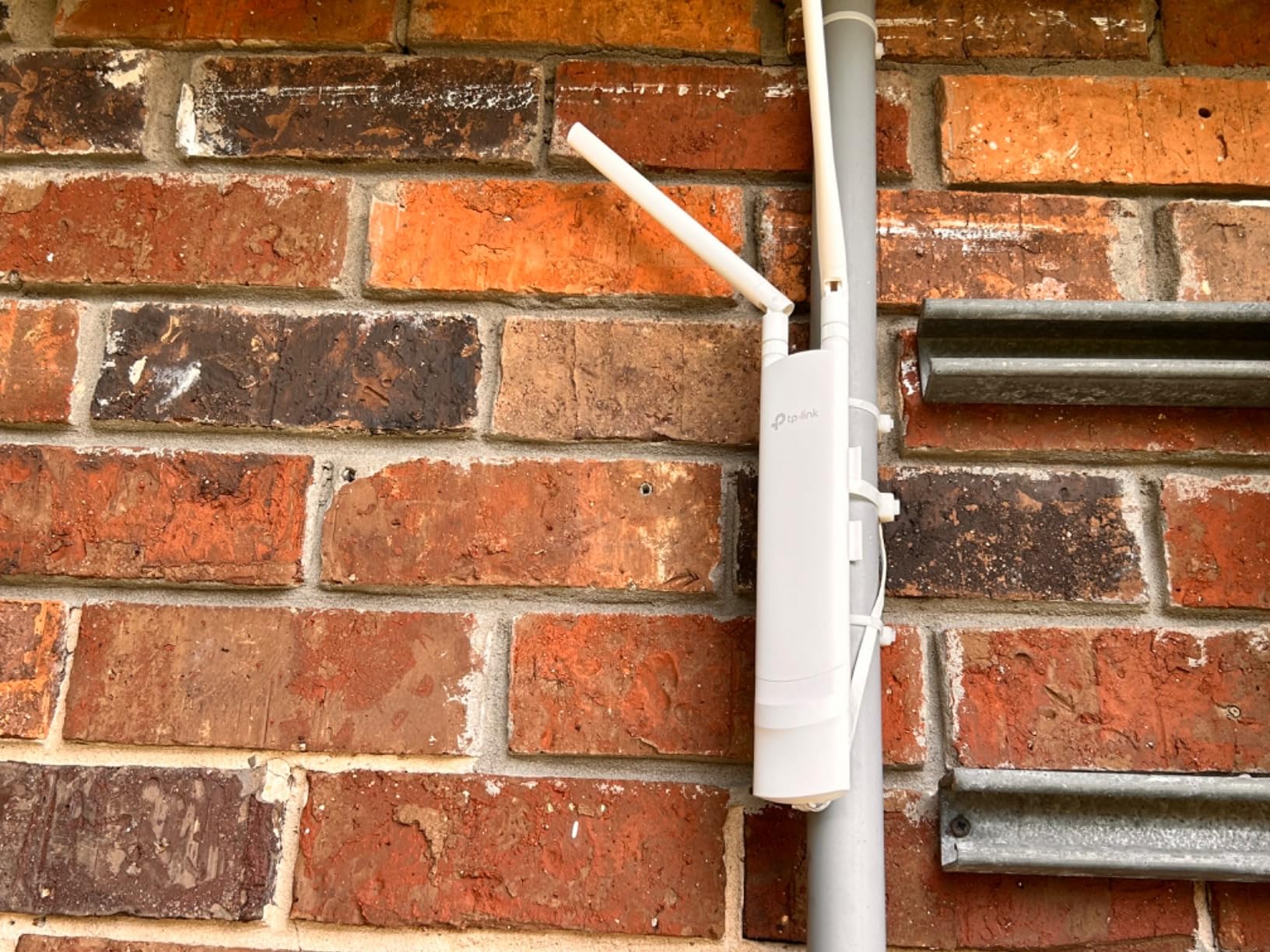 TP-Link EAP225-Outdoor, Long RangeOutdoor Access Point AC1200 customer photo 1
