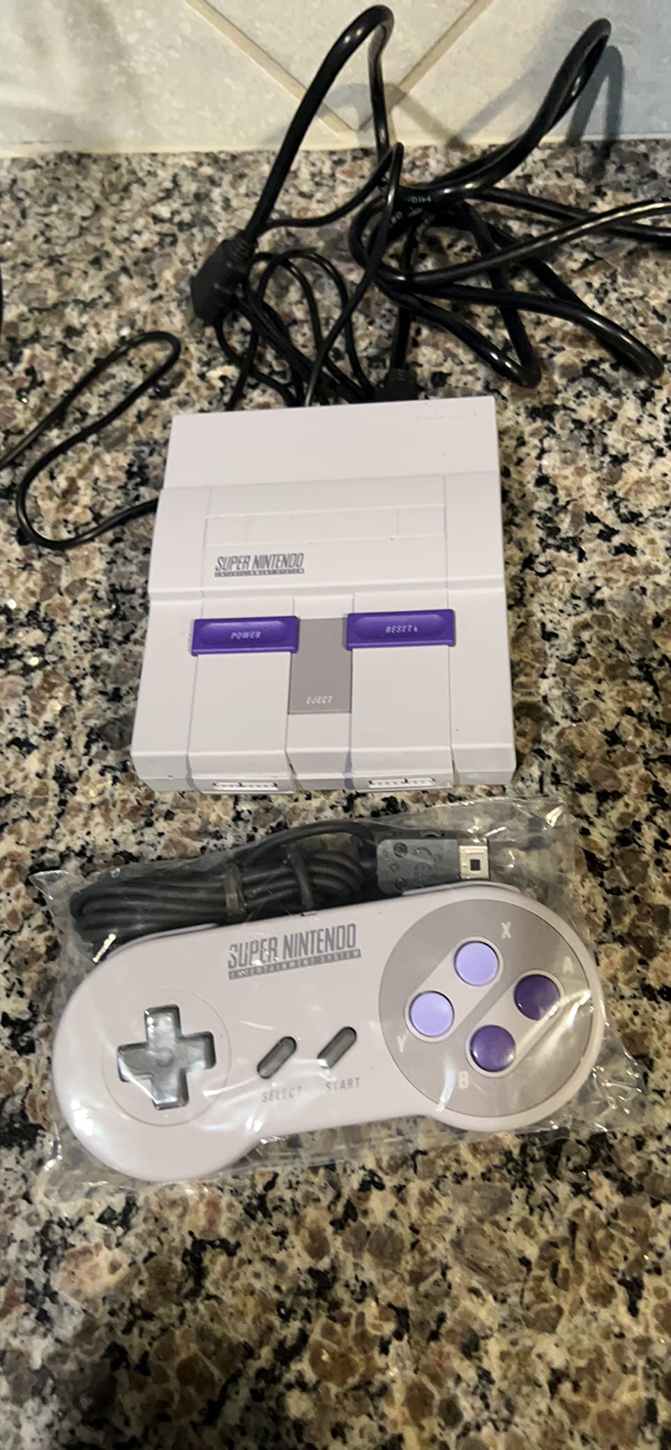 SUPER NINTENDO CLASSIC EDITION CONSOLE Renewed [NINTENDO] customer photo 2