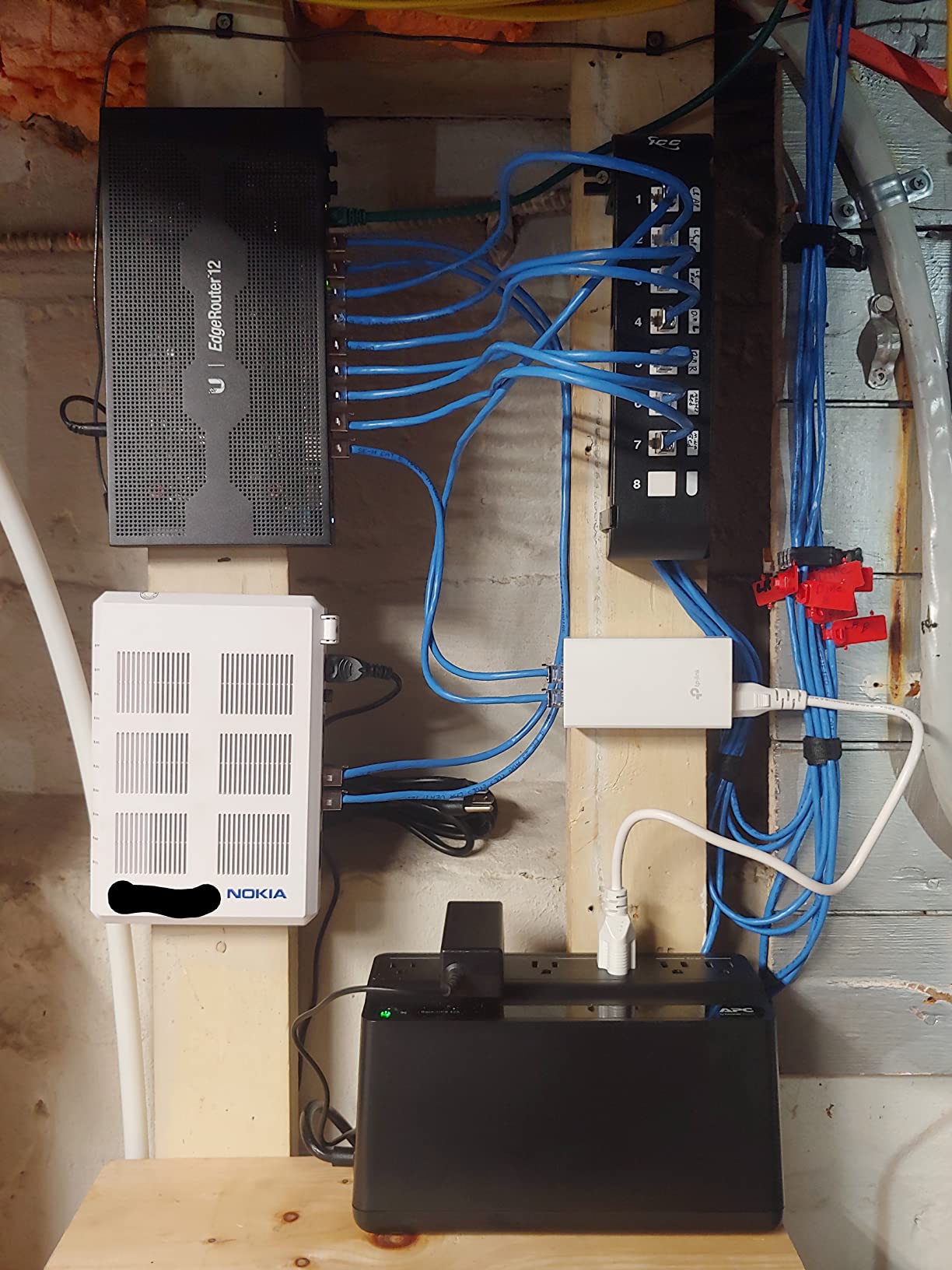 Omada 48V PoE Injector, Gigabit, Up to 24W(POE4824G) customer photo 2