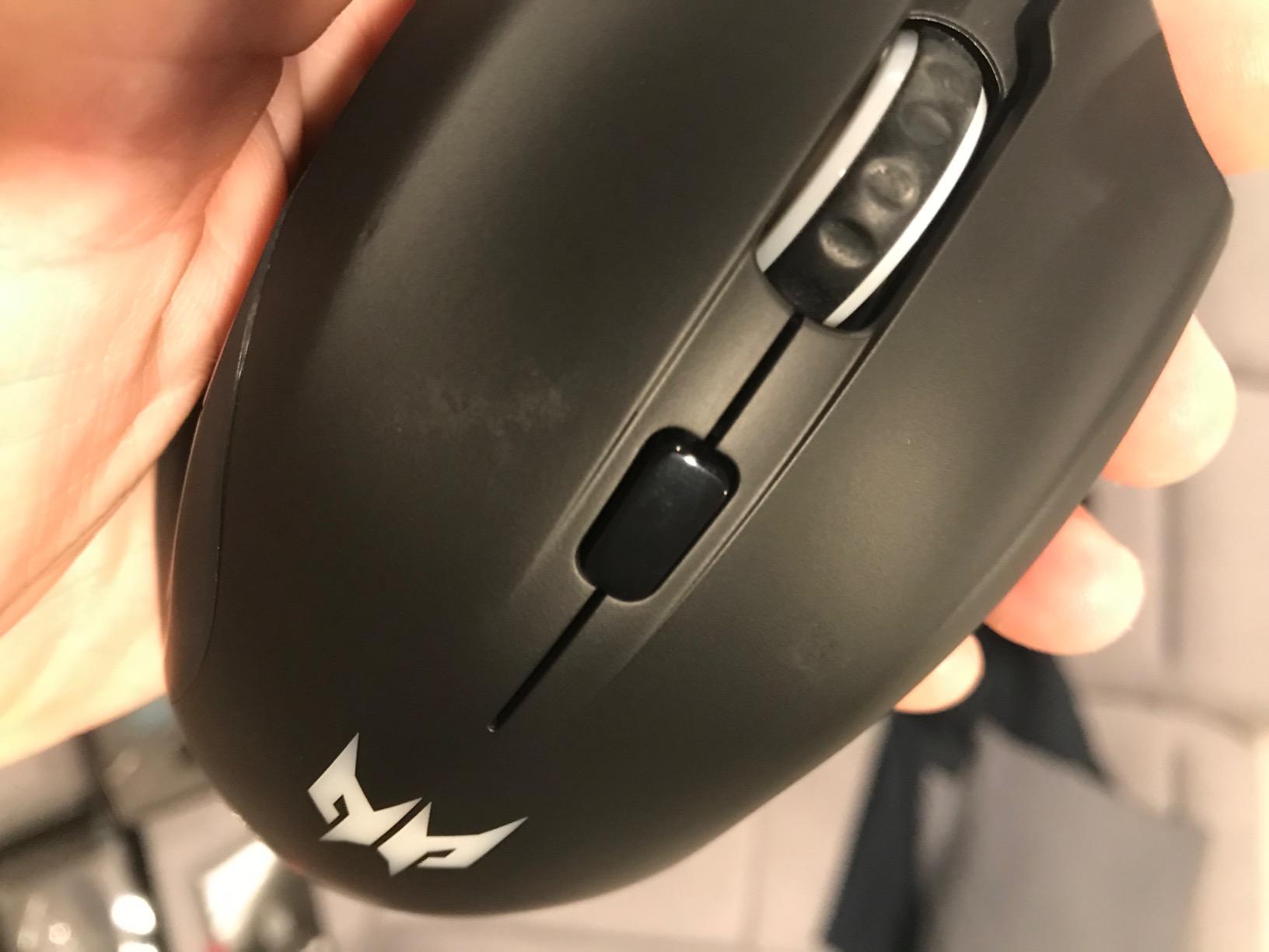 Acer Predator Cestus 320 RGB Gaming Mouse - On-The-Fly DPI Shift Setting, On-Board Memory and Programmable Buttons (PMW800) customer photo 1