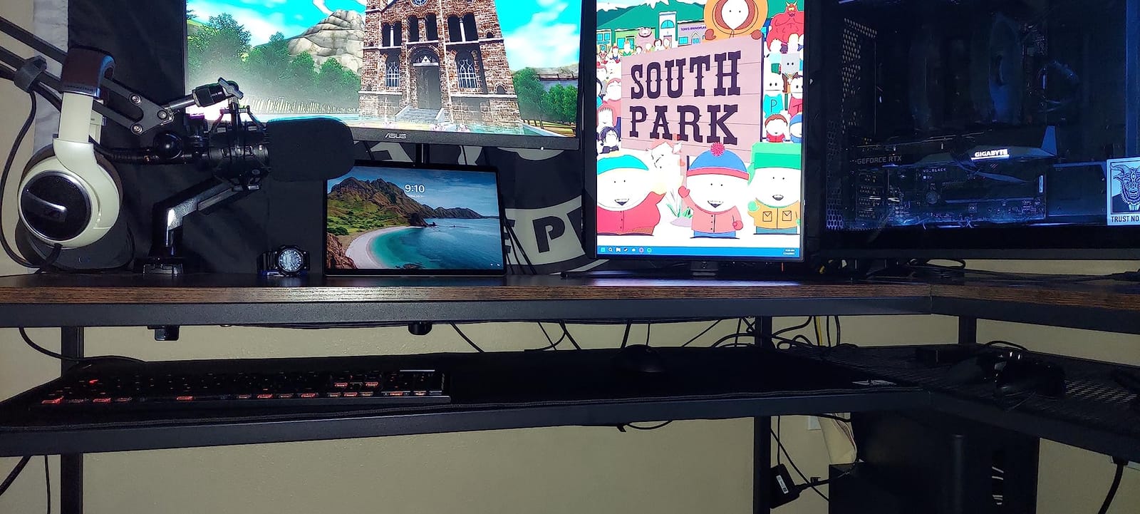 3XL Huge Mouse Pads Oversized (48''x24'') - Extra Large Gaming XXXL Mousepad for Full Desk - Super Thick Nonslip Rubber Base and Waterproof Desktop Keyboard Extended Mouse Mat (Black, XXX-Large) customer photo 2