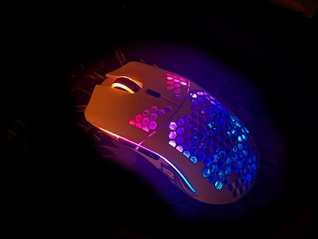Glorious Model O- (Minus) Compact Wired Gaming Mouse - 58g Superlight Honeycomb Design, RGB, Pixart 3360 Sensor, Ambidextrous, Omron Switches - Matte Black customer photo 2