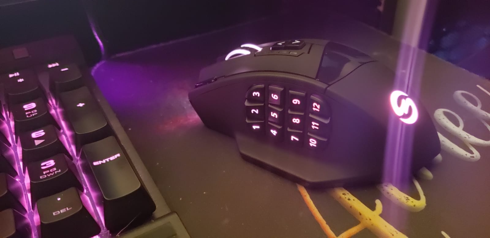 UtechSmart Venus Pro Wireless MMO Gaming Mouse - 16000 DPI RGB | 16 Programmable Buttons, High Precision Laser 2.4G, 70Hr Battery, Ergonomic Grip, Optical Sensor, Black customer photo 2