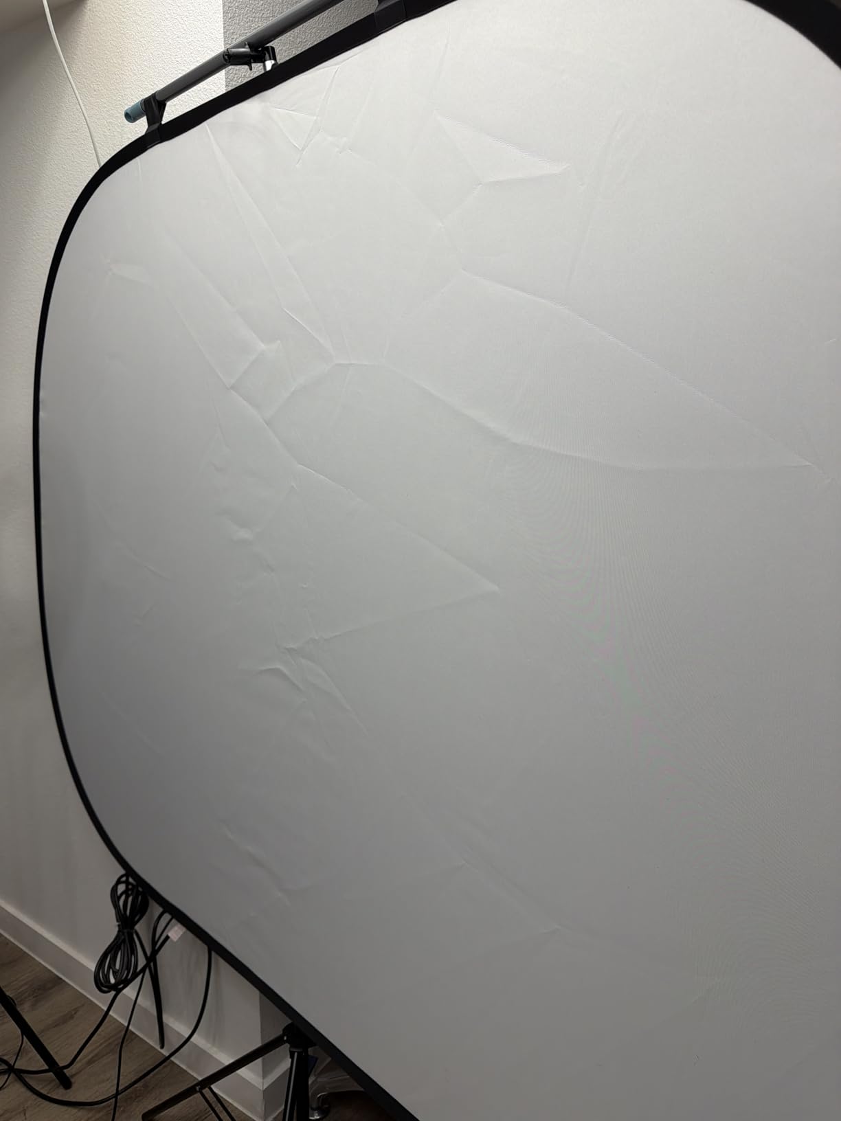 Neewer 5x7ft/1.5x2m Chromakey Foldable Backdrop with Stand 8.5ft/2.6m, 2-in-1 Reversible Green Blue Green Background Panel for Photography Studio, Live Streaming, Video Calls, Games customer photo 2
