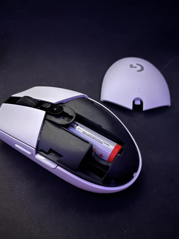 Logitech G305 Lightspeed Wireless Gaming Mouse - Blue customer photo 1