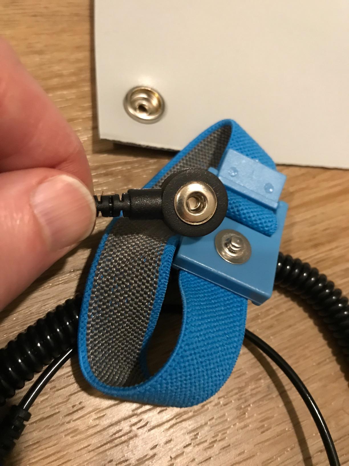 Bertech ESD Anti-Static Table Mat Kit, 16 In. x 24 In., Blue, Includes an ESD Wrist Strap and ESD Grounding Cord, MADE IN USA customer photo 2