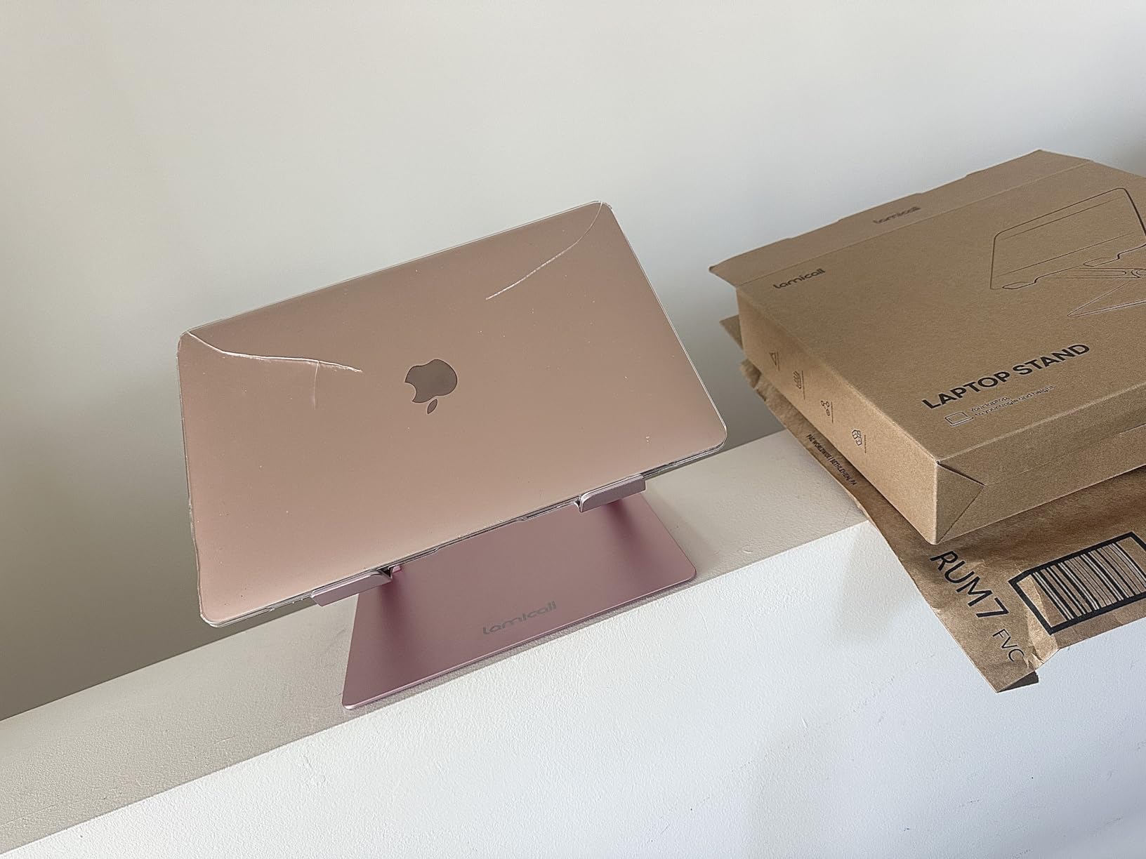 Lamicall Aluminum Laptop Stand for Desk for MacBook Air Pro Neo 10-17.3'' customer photo 1