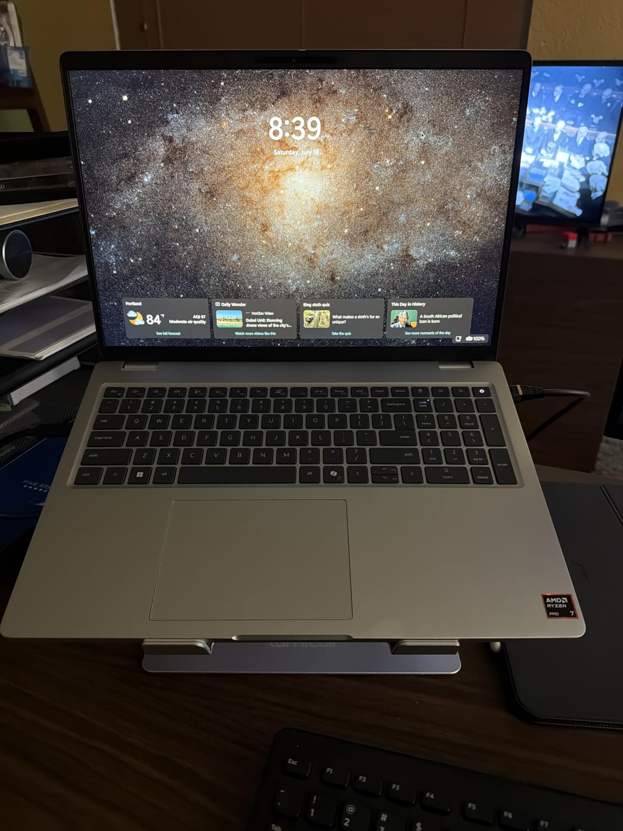 Lamicall Aluminum Laptop Stand for Desk for MacBook Air Pro Neo 10-17.3'' customer photo 2