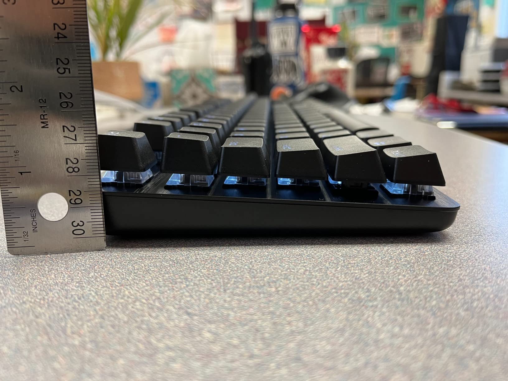 Logitech G413 SE Full-Size Mechanical Gaming Keyboard - Black customer photo 2