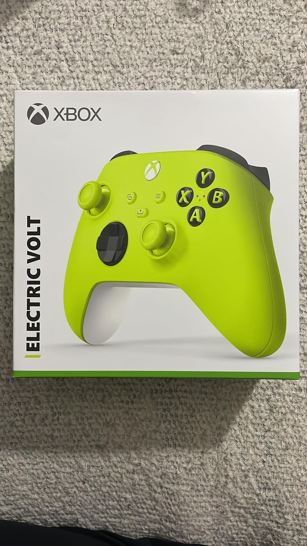 Xbox Wireless Gaming Controller | Electric Volt | Consoles, PCs, TVs, mobile, and more | Textured Grip | Wireless, Bluetooth, USB-C Connectivity customer photo 1