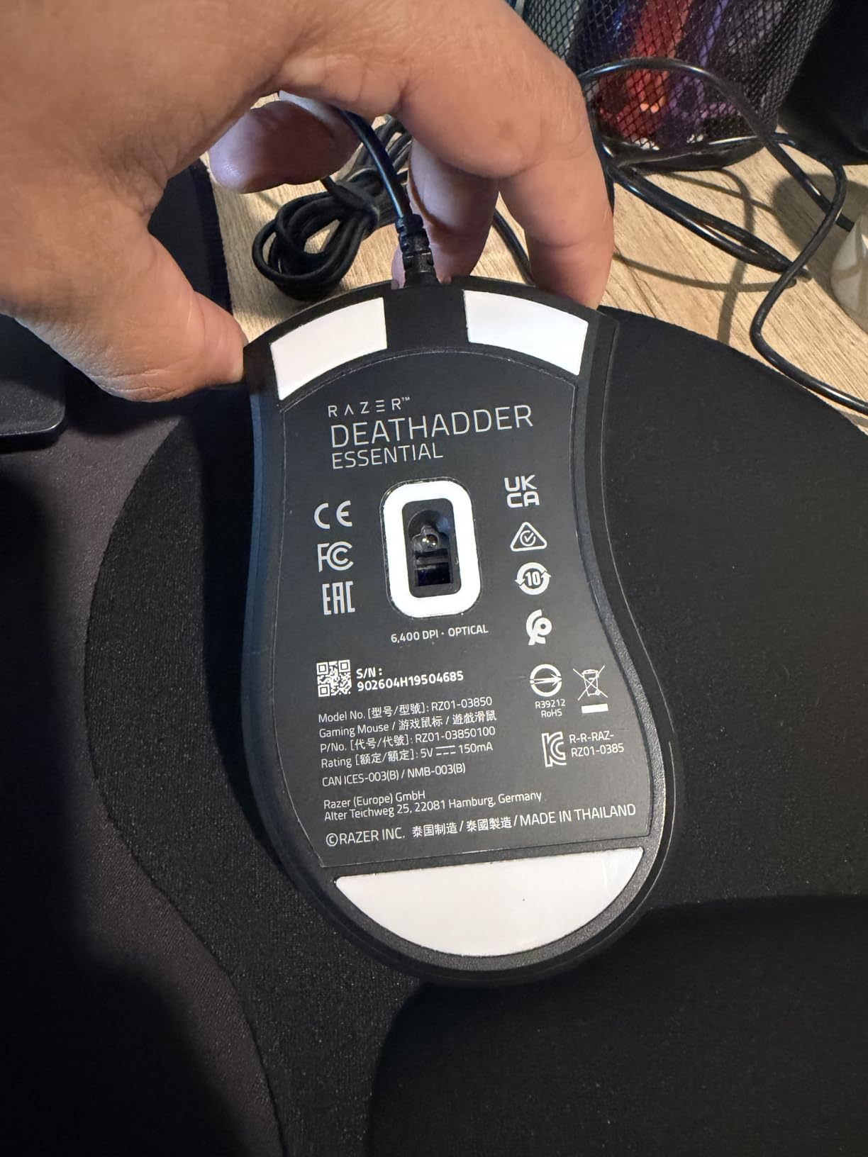 Razer DeathAdder Essential Ergonomic Wired Gaming Mouse, Black customer photo 1