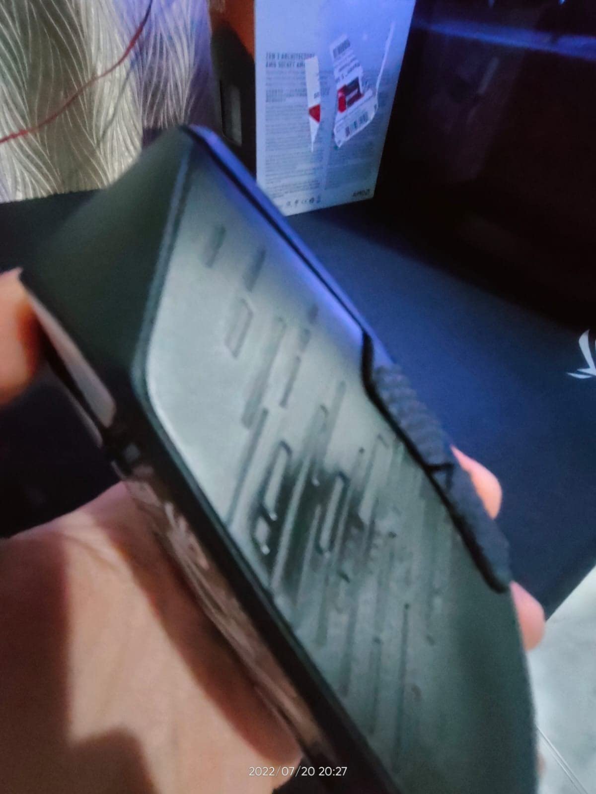 ASUS ROG Gladius III Wireless Gaming Mouse (Tri-Mode Connectivity with 2.4GHz and Bluetooth LE, Tuned 19,000 DPI Sensor, Hot Swappable Push-Fit II Switches, Ergo Shape, ROG Omni Mouse Feet) customer photo 1