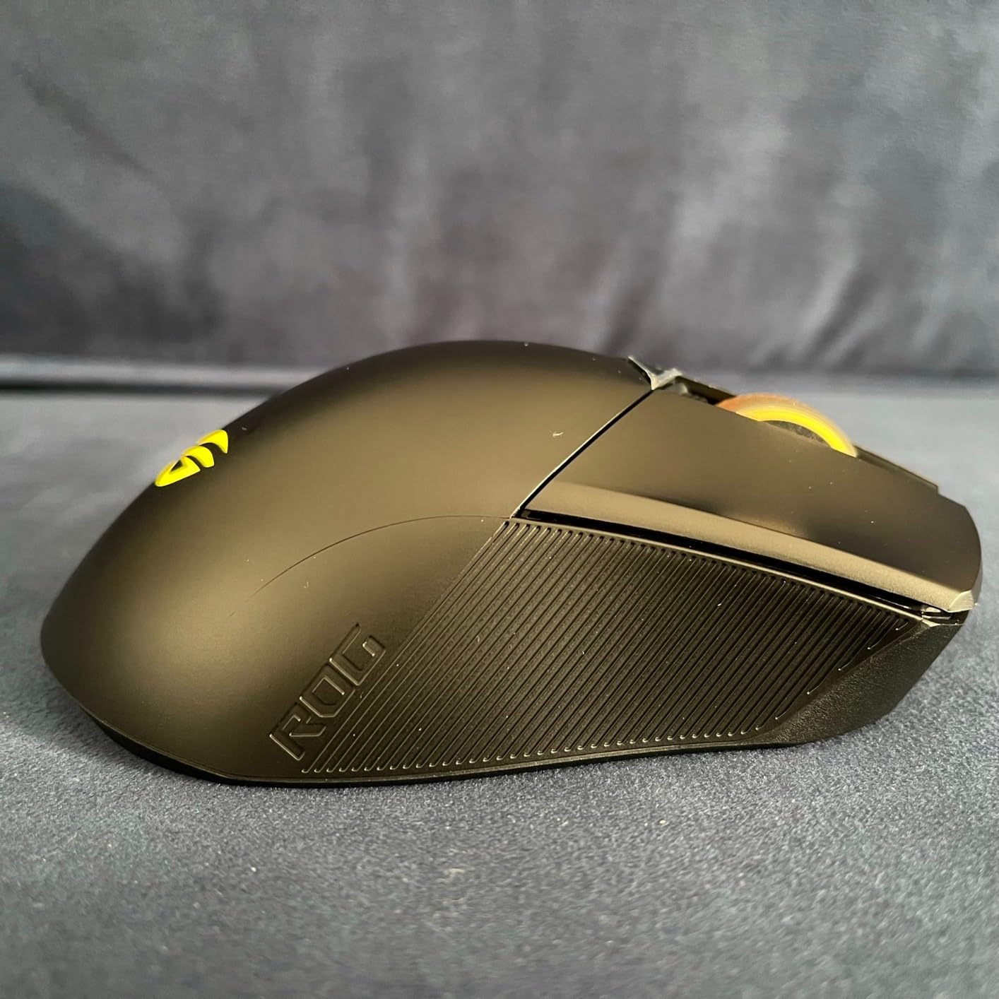 ASUS ROG Gladius III Wireless Gaming Mouse (Tri-Mode Connectivity with 2.4GHz and Bluetooth LE, Tuned 19,000 DPI Sensor, Hot Swappable Push-Fit II Switches, Ergo Shape, ROG Omni Mouse Feet) customer photo 2