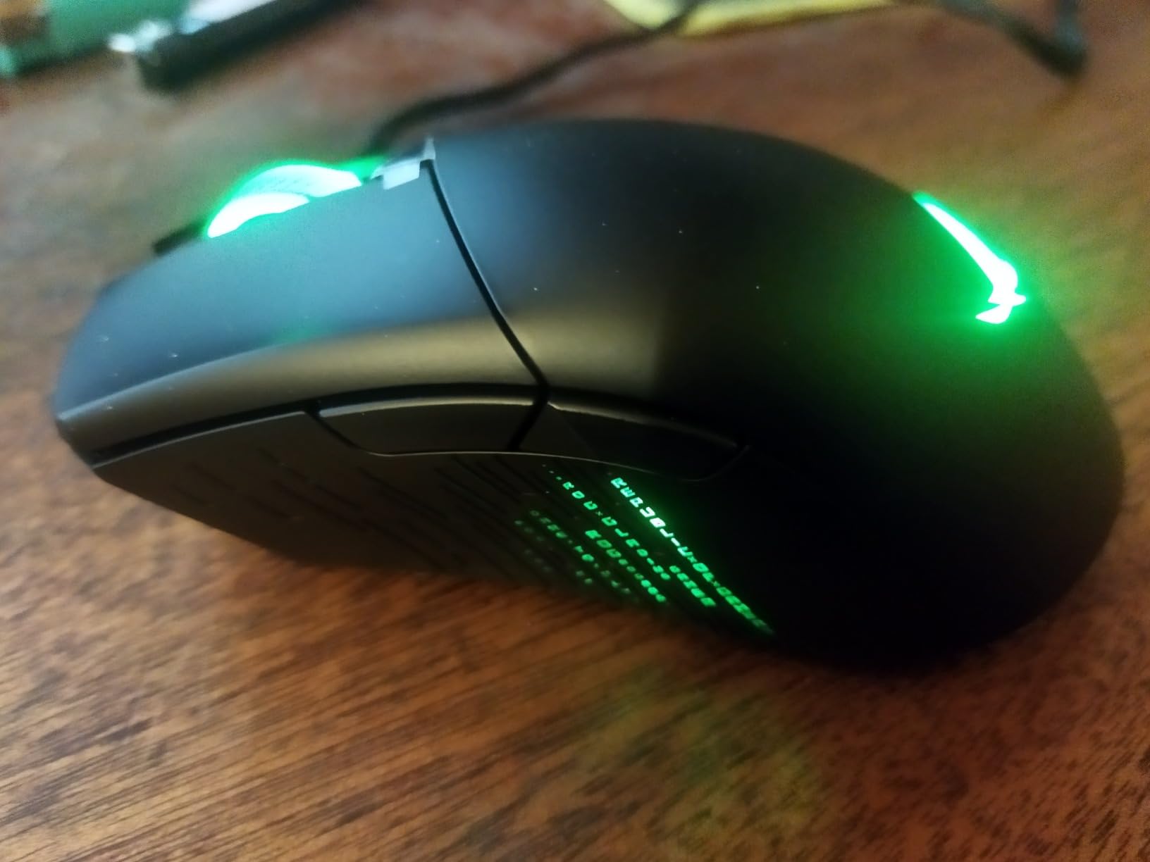 ASUS ROG Gladius III Wired Gaming Mouse | Tuned 19,000 DPI sensor, Hot Swappable Push-Fit II Switches, Ergo Shape, ROG Omni Mouse Feet, ROG Paracord and Aura Sync RGB Lighting customer photo 1