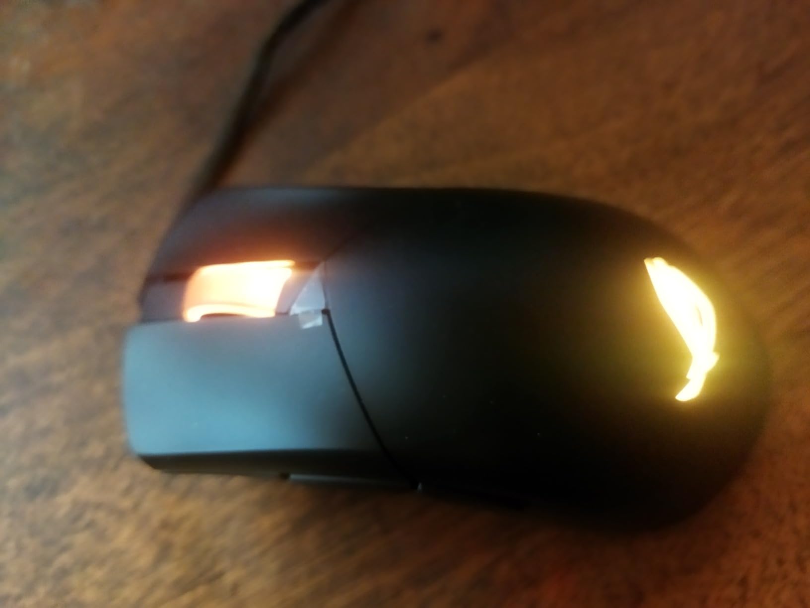 ASUS ROG Gladius III Wired Gaming Mouse | Tuned 19,000 DPI sensor, Hot Swappable Push-Fit II Switches, Ergo Shape, ROG Omni Mouse Feet, ROG Paracord and Aura Sync RGB Lighting customer photo 2