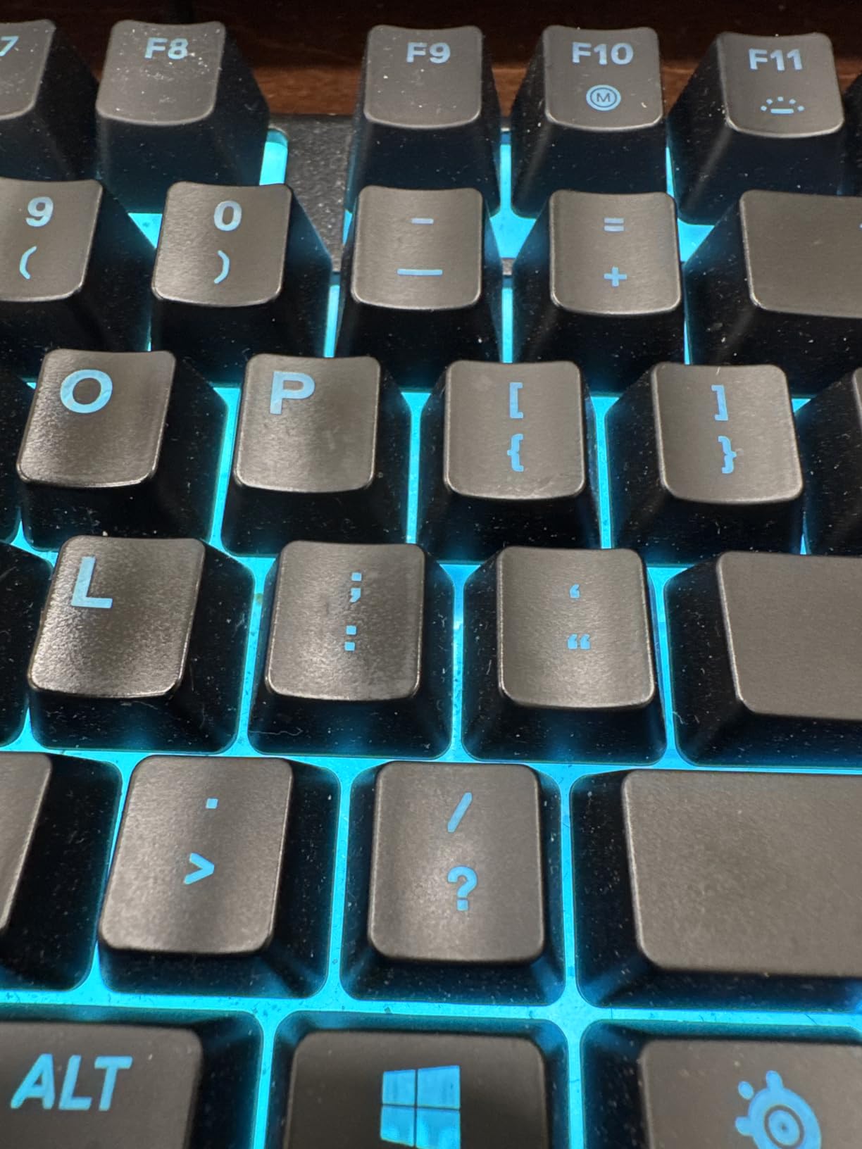 SteelSeries Apex 3 TKL RGB Gaming Keyboard - Tenkeyless Compact Form Factor customer photo 2