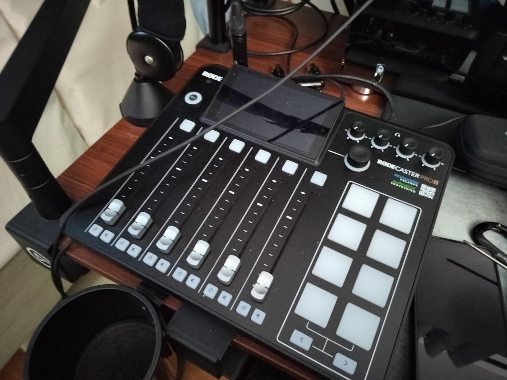 RØDE RØDECaster Pro II All-in-One Audio Production Studio customer photo 1