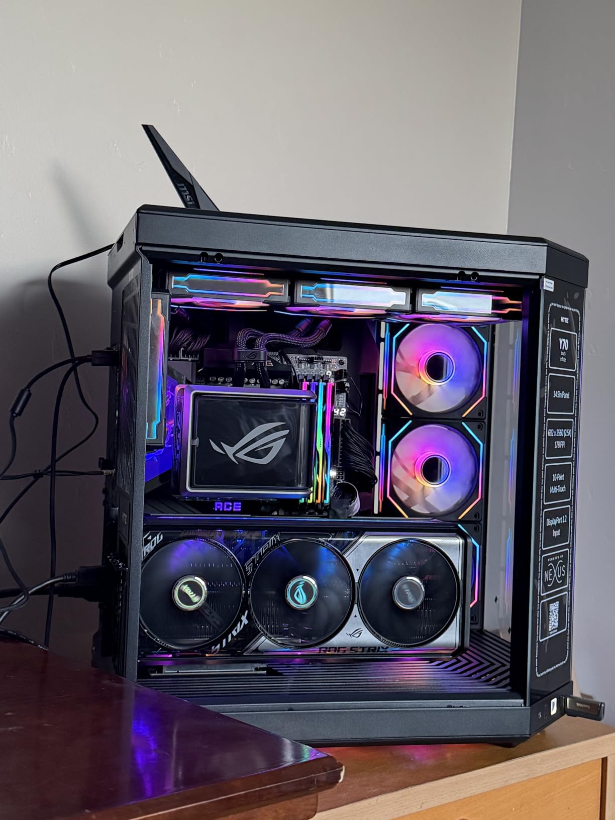 Lian Li UNI Fan SL-Infinity 120-Triple Pack-ARGB Fan-Infinity Mirror-Daisy-Chain Design-Customizable Lighting Effects-One Cable Connection-With Controller-Black-(UF-SLIN120-3B) customer photo 1
