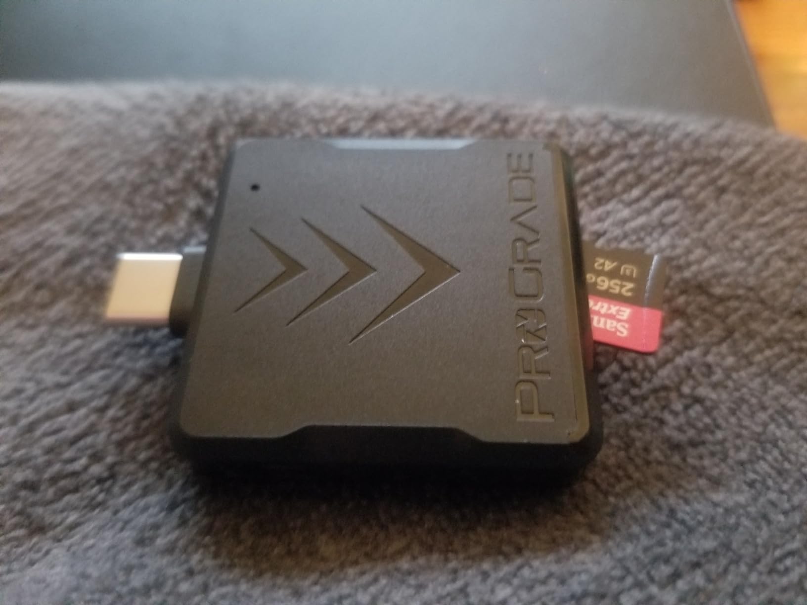 ProGrade Digital SDXC and microSDXC Dual-Slot Mobile Card Reader USB-C 3.2 Gen 2 (PGM0.5) customer photo 1