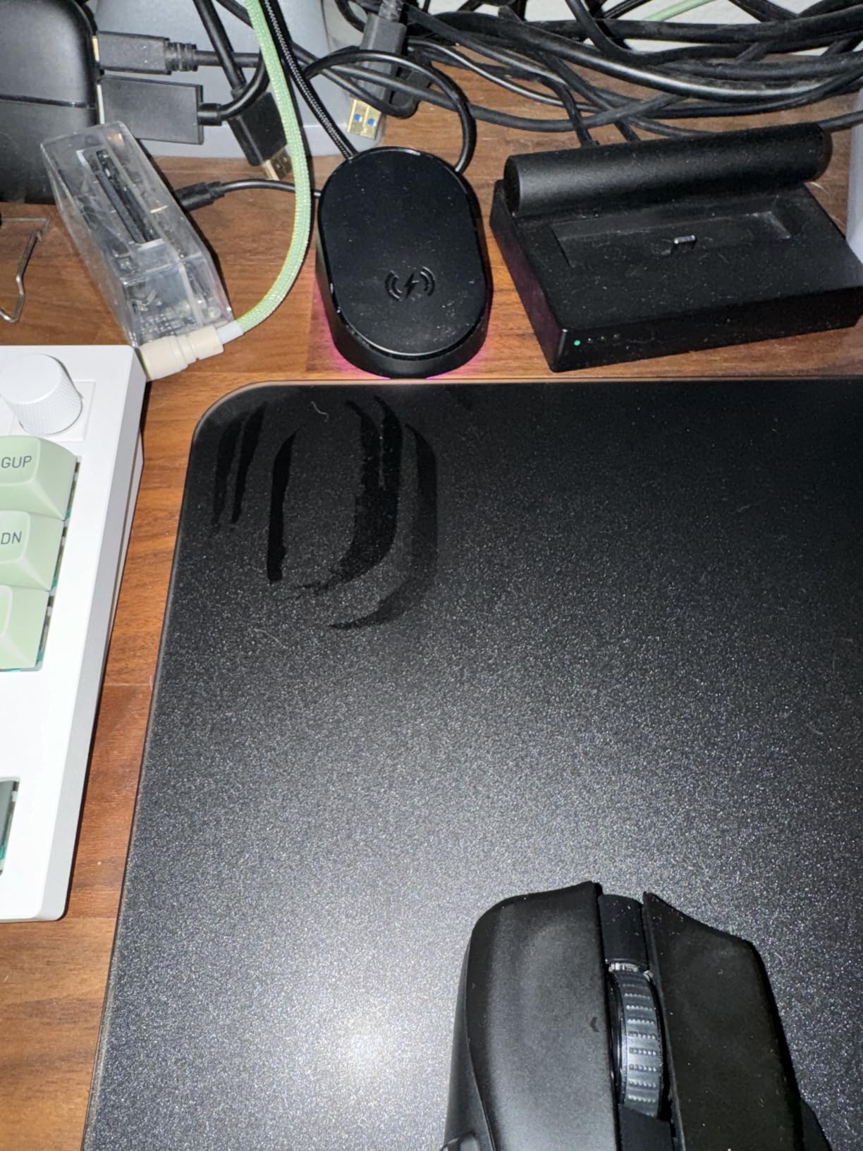 Razer Mouse Dock Pro with Wireless Charging Puck: Magnetic Wireless Charging - Integrated HyperPolling 8K Hz Transceiver - Anti-Slip Base - Chroma RGB Lighting - Classic Black customer photo 1