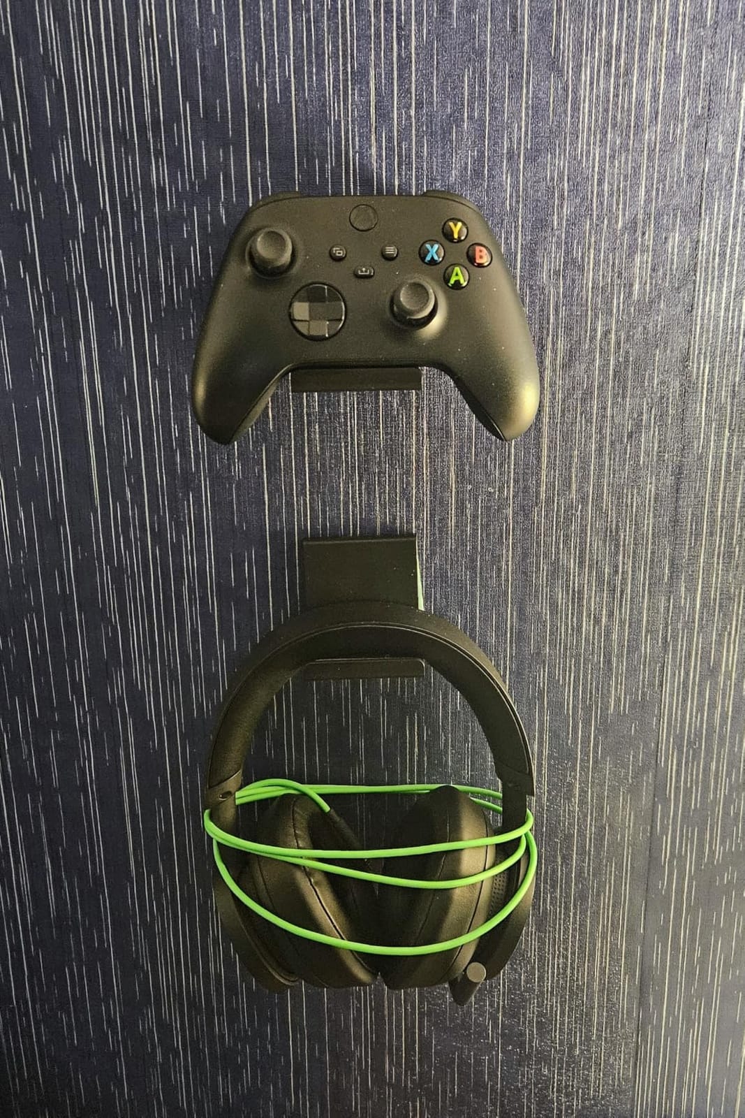 4 Pack Foldable Controller Wall Mount Holder, Xbox Controller Stand, Compatible with Xbox Switch, Adhesive/Screw, Remote Accessories, Keyboard Holder, Wall Mount Storage, Headphone & Headset Hanger customer photo 1