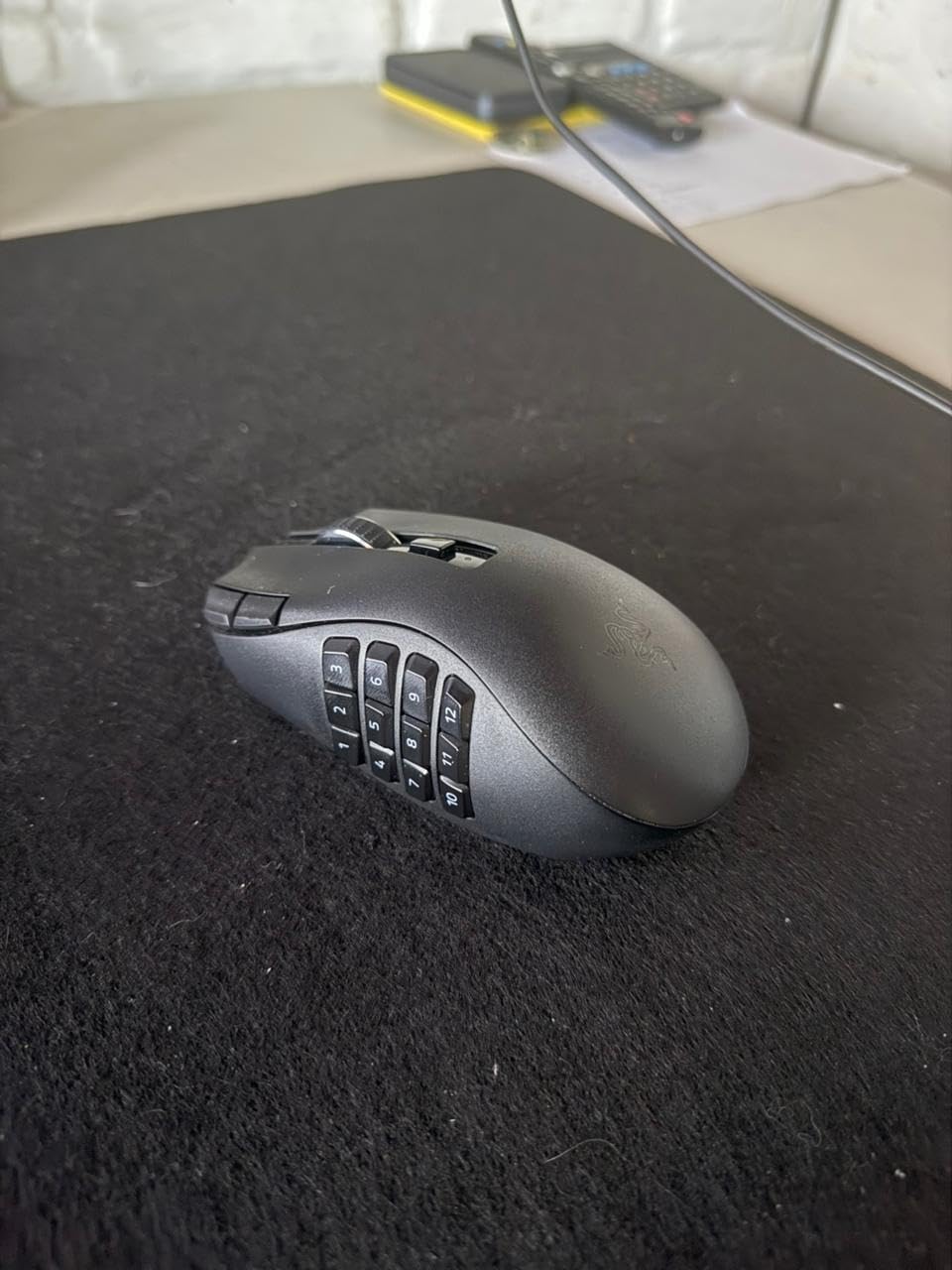 Razer Naga V2 HyperSpeed Wireless MMO Gaming Mouse, 400 Hr Battery, Black | 19 Programmable Buttons, HyperScroll Technology, Focus Pro 30K Optical Sensor, Mechanical Mouse Switches Gen-2 customer photo 2