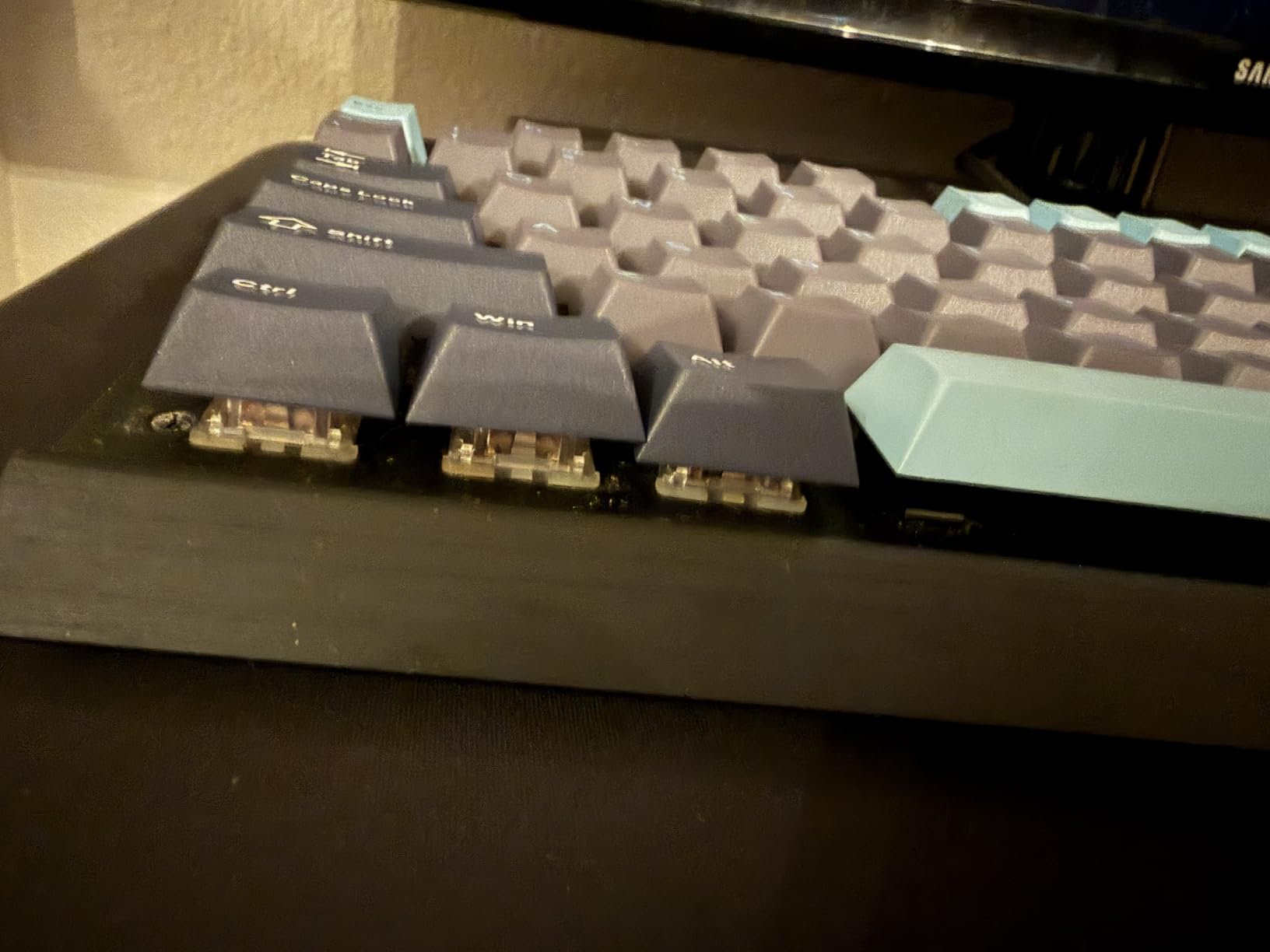 dagaladoo Double Shot PBT keycaps Green, Cherry Profile Keyboard Keycaps | 138-keys full size key caps, Custom keycaps for 60% 65% 75% 100% Cherry-MX switch Mechanical Keyboard (Matcha) customer photo 1