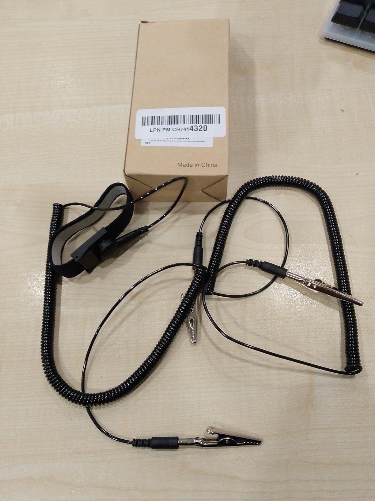 HPFIX Grounded Outlet Plug, Anti-Static Wrist Strap (Adjustable up to Size XL) and Grounding Cord, Earth Connection | ESD Safe for Computer, PC Building Electronics customer photo 1