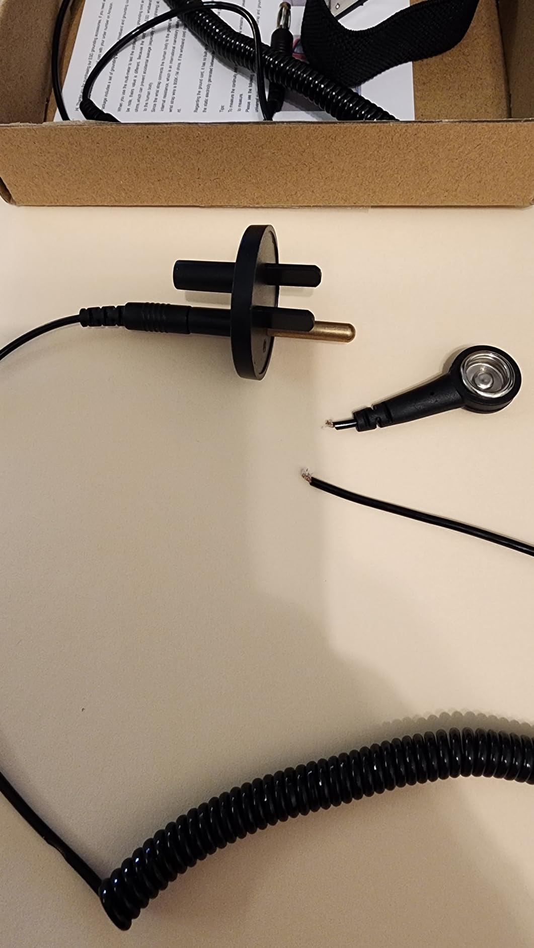 HPFIX Grounded Outlet Plug, Anti-Static Wrist Strap (Adjustable up to Size XL) and Grounding Cord, Earth Connection | ESD Safe for Computer, PC Building Electronics customer photo 2