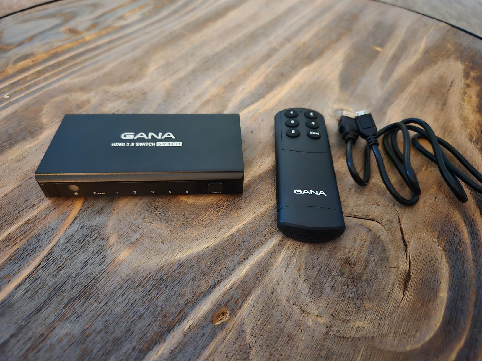 GANA HDMI Switch 5 in 1 Out 4K@60Hz with Remote, Aluminum HDMI 2.0 Switch Box Hub for 3D, HDCP2.2, HDR, Compatible with Xbox, PS5/4/3, Fire Stick, Roku, Blu-Ray Player customer photo 2