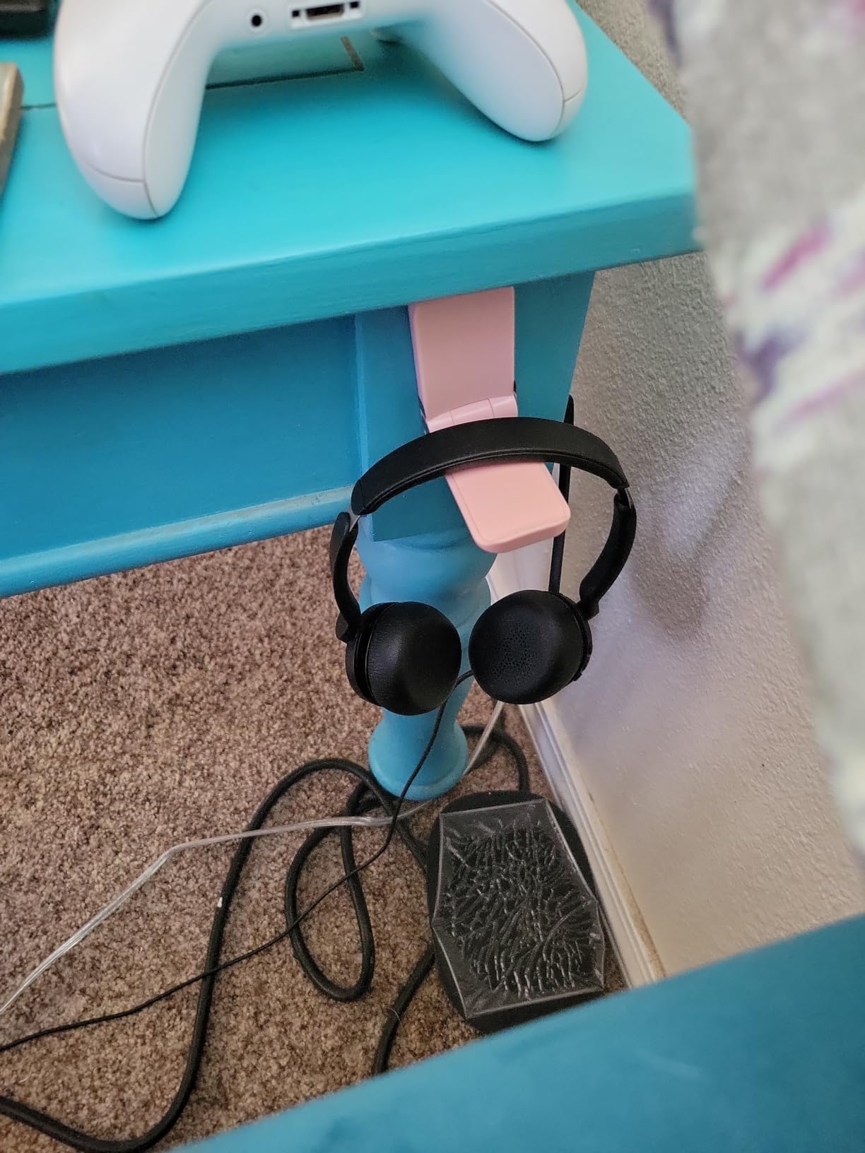 Lamicall Headphone Stand, Under Monitor Headphone Holder with Clamp Mount, Adjustable Headset Stand Hanger for Gaming Headset, Desk Accessories PC Mac (Black) customer photo 1