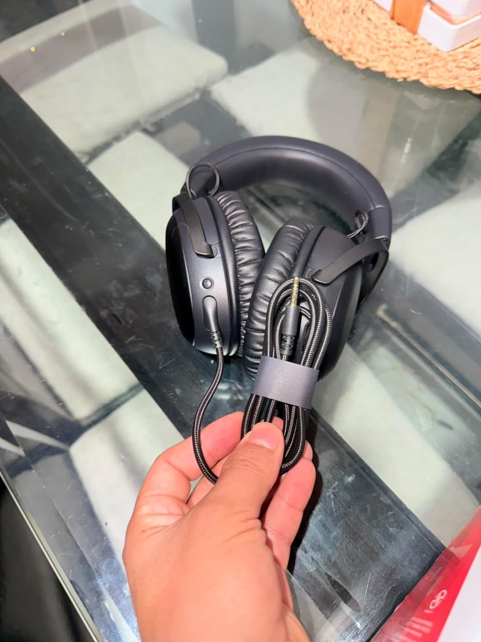 HyperX Cloud III – Wired Gaming Headset, PC, PS5, Xbox Series X|S, Angled 53mm Drivers, Spatial Audio, Memory Foam, Durable Frame, Ultra-Clear 10mm Mic, USB-C, USB-A, 3.5mm – Black customer photo 2