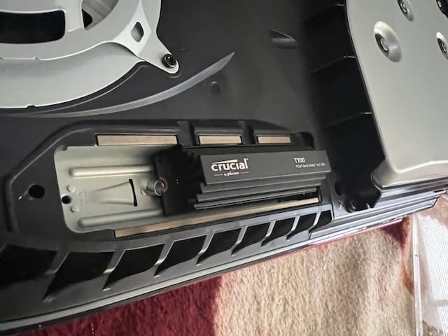Crucial T700 PCIe Gen5 NVMe 2TB SSD with Heatsink, Up to 12,400MB/s, TLC NAND, Intel & Ryzen Compatible, for Hardcore Gaming & High-Speed Storage, Solid State Drive - CT2000T700SSD5 customer photo 2