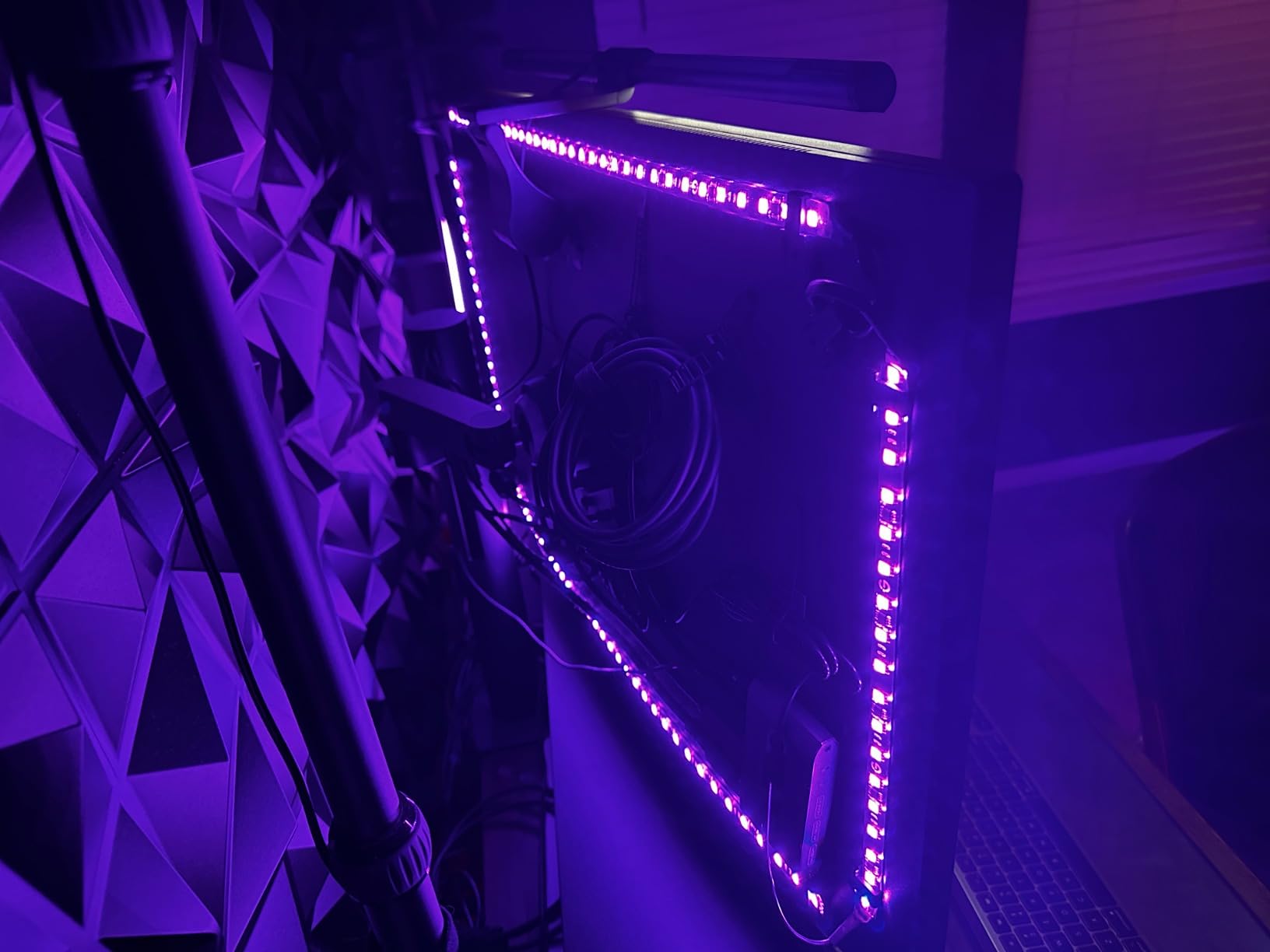Govee Gaming Light for Monitor G1, RGBIC LED Backlight for 27-34 Inch PC | Smart LED Lights for Monitors with Color Matching, Adapts to Curved Monitors, Double Strip Light Beads with 123 Scene Modes customer photo 2