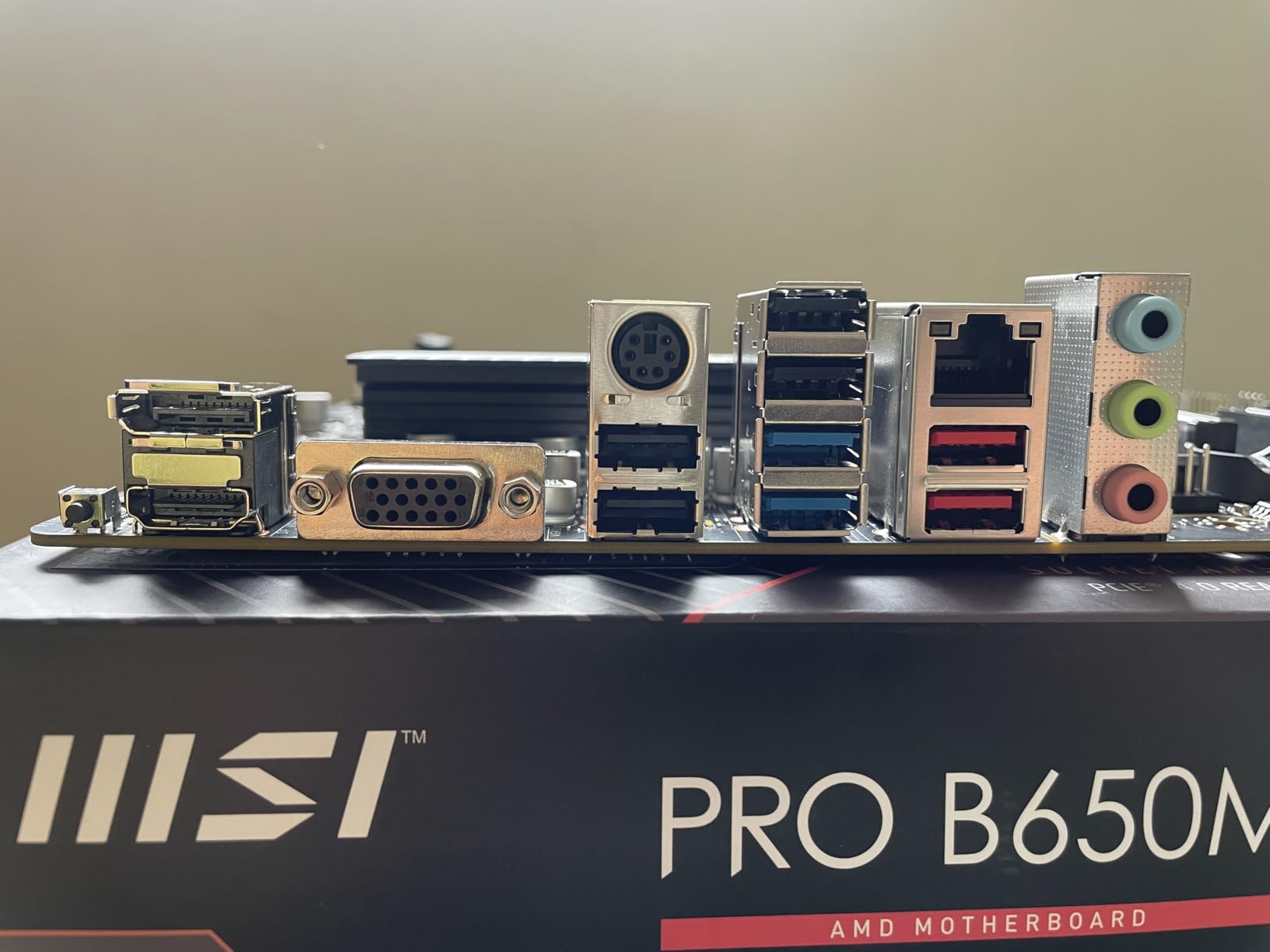 MSI PRO B650M-P ProSeries Motherboard (AMD Ryzen 9000/8000/7000 Series Processors, AM5, DDR5, PCIe 4.0, M.2, SATA 6Gb/s, USB 3.2 Gen 2, HDMI/DP, 2.5Gbps LAN, mATX) customer photo 1