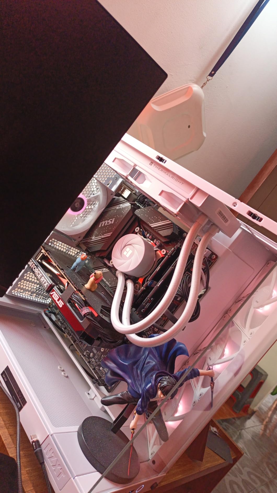 NZXT H6 Flow RGB Mid-Tower Airflow Case with 3 RGB Fans, Panoramic Glass Panels, Cable Management - Black customer photo 1