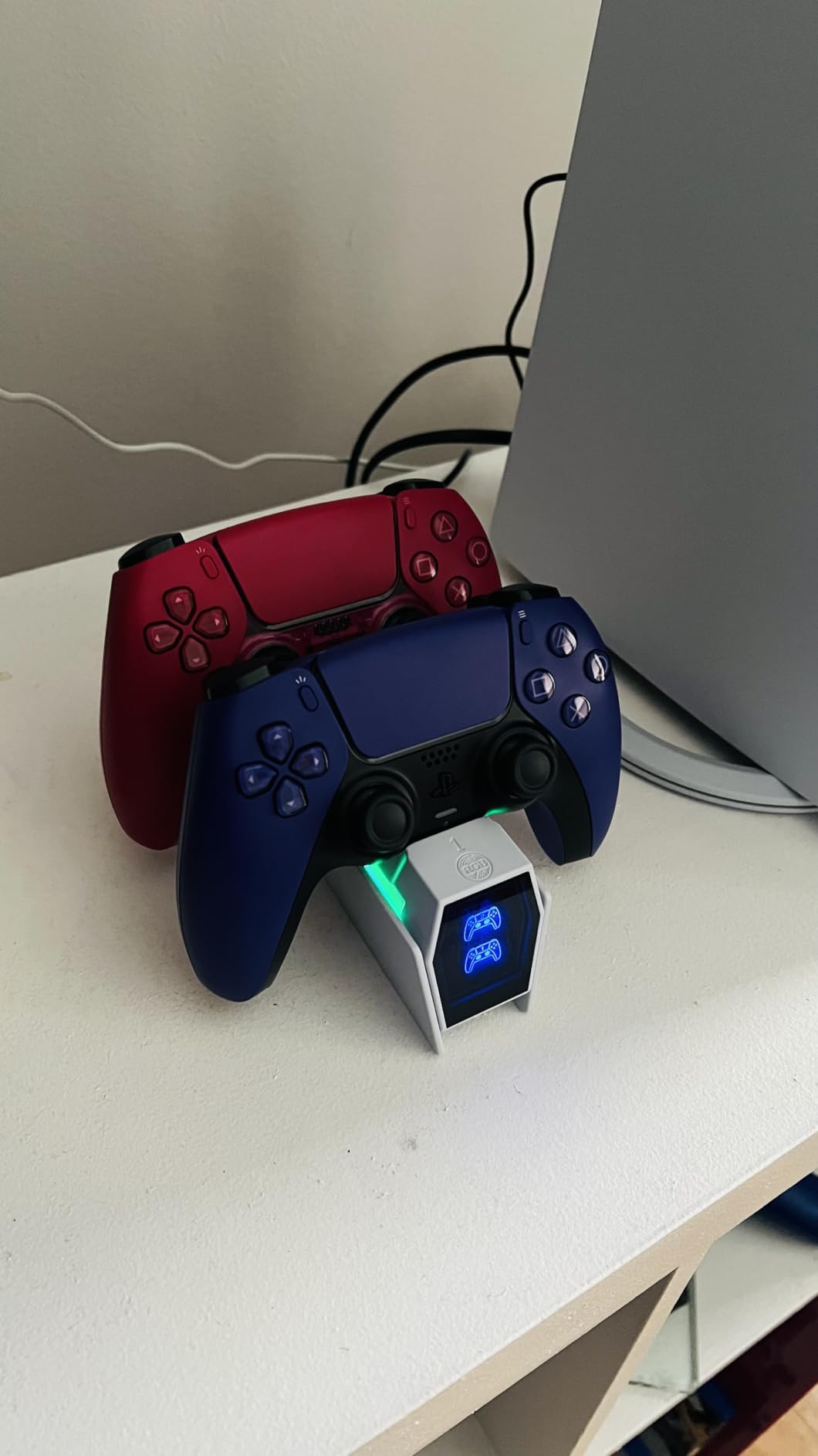 PS5 Controller Charger Station Compatible with PlayStation 5 Edge & Dual Controller, 9 Lightings PS5 Accessories Charging Station customer photo 2